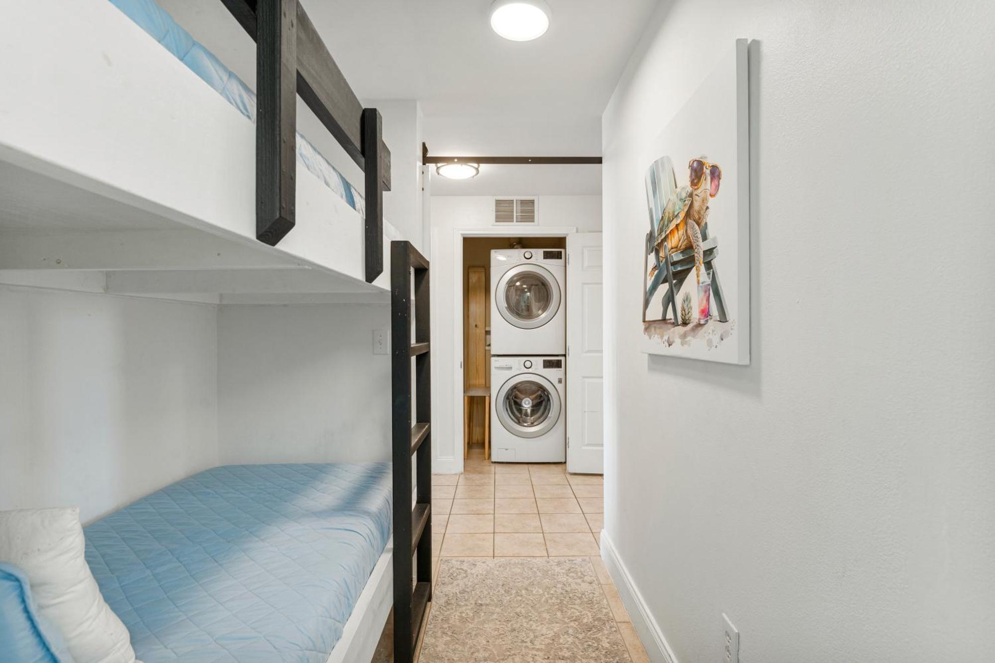 Luxurious 4 Bedroom Condo! Gulf Views! Sleeps 10 & Easy Access! By Dolce Getaways Pcb * Panama City Beach
