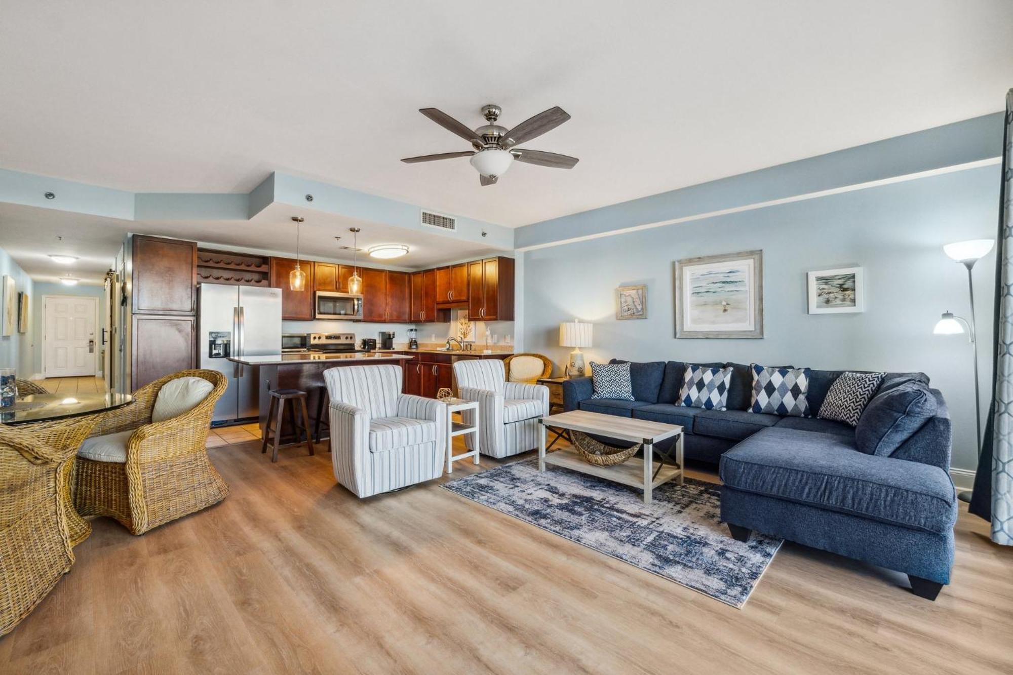 Laketown Wharf #317 By Nautical
