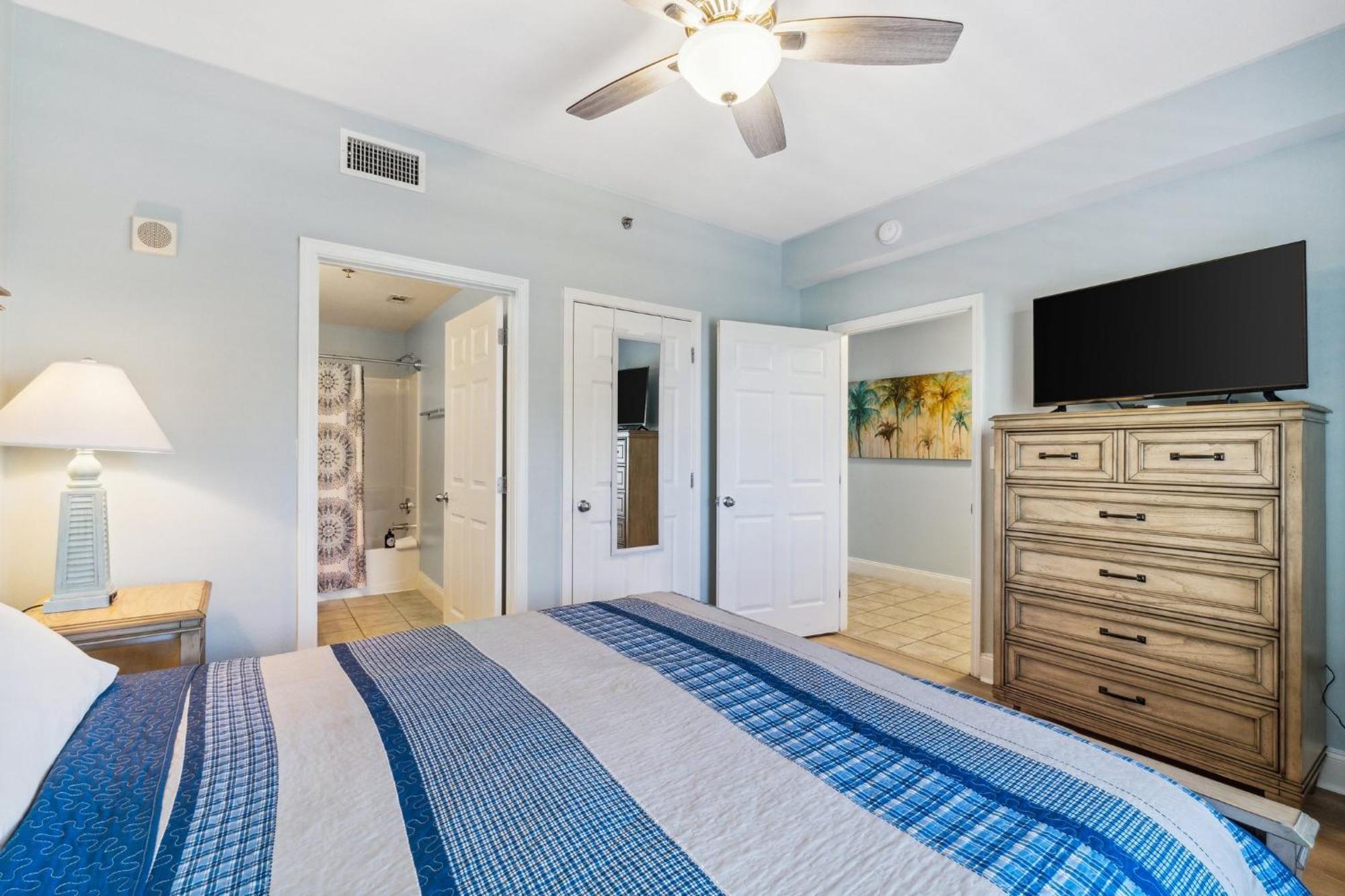 Laketown Wharf #317 By Nautical *