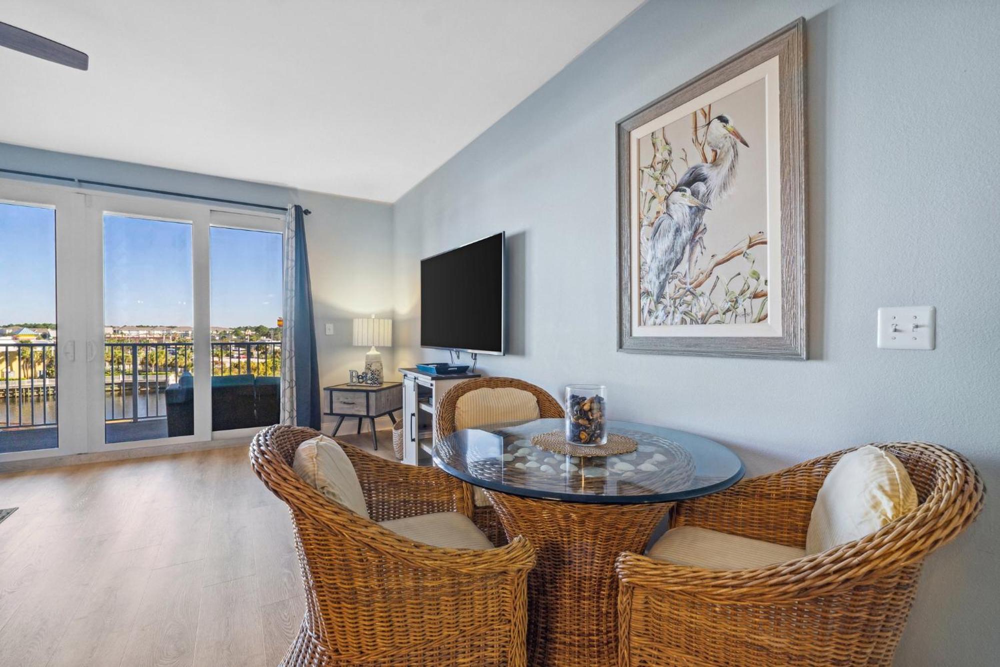 Laketown Wharf #317 By Nautical Holiday home *