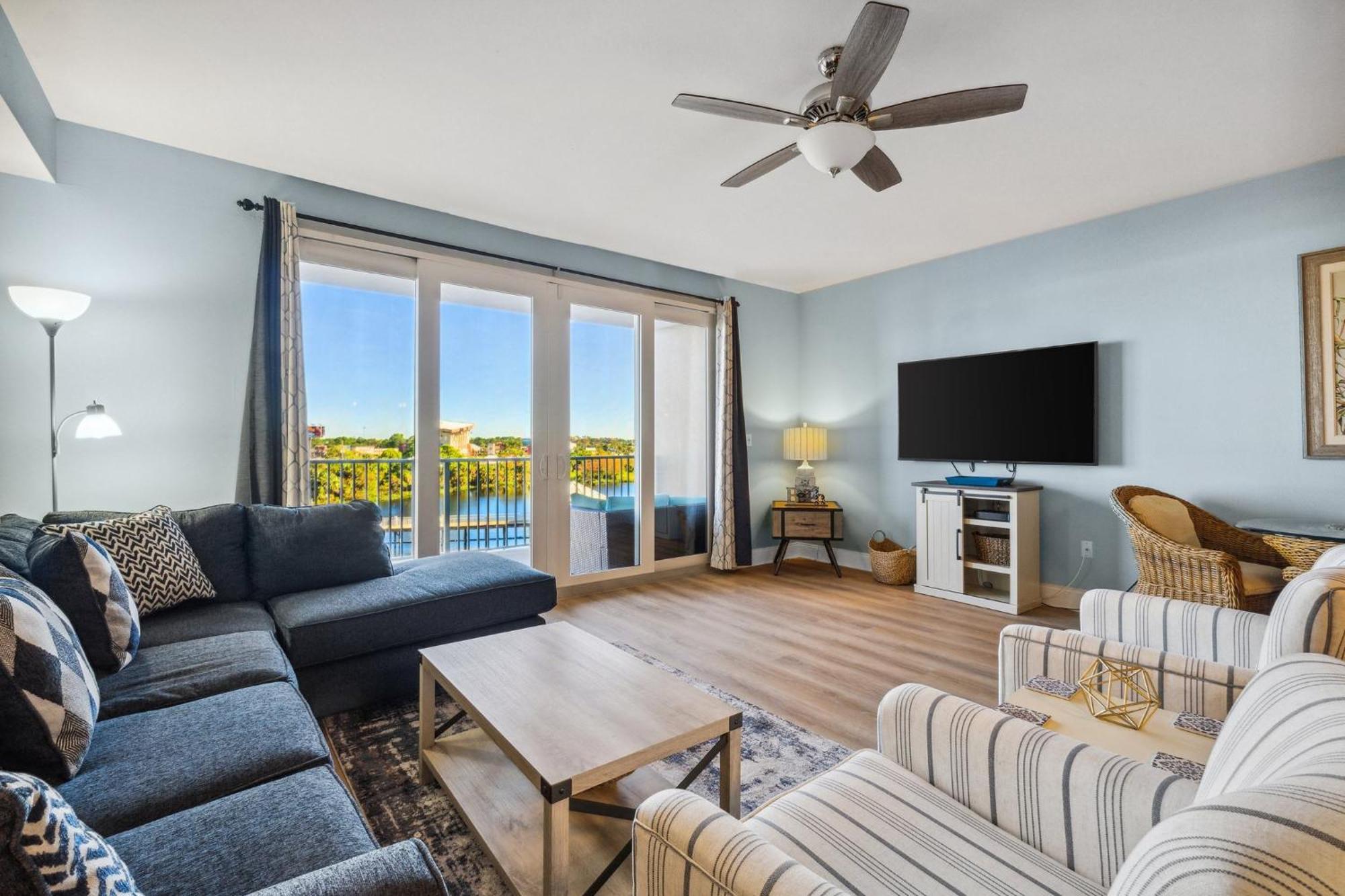Laketown Wharf #317 By Nautical *