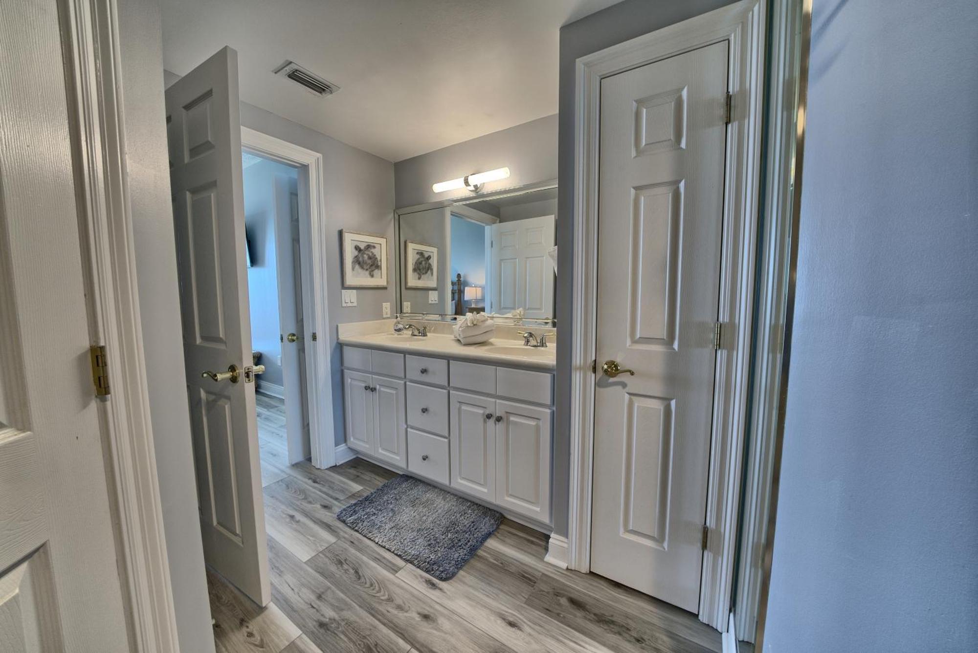 Spacious Tropical At 17th Floor With And Pool Access - Unit 1707 Apartment Panama City Beach