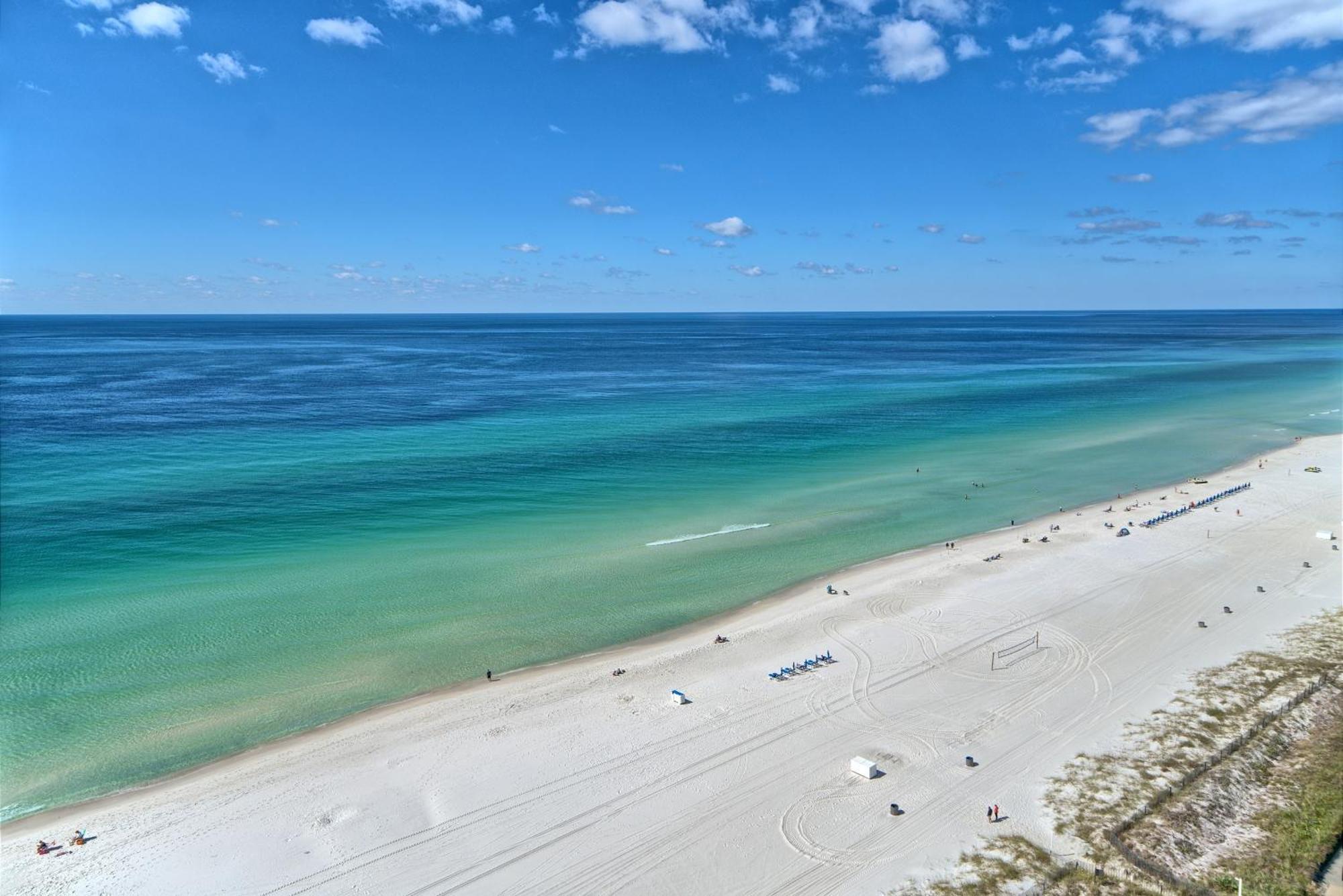 Spacious Tropical At 17th Floor With And Pool Access - Unit 1707 Apartment *