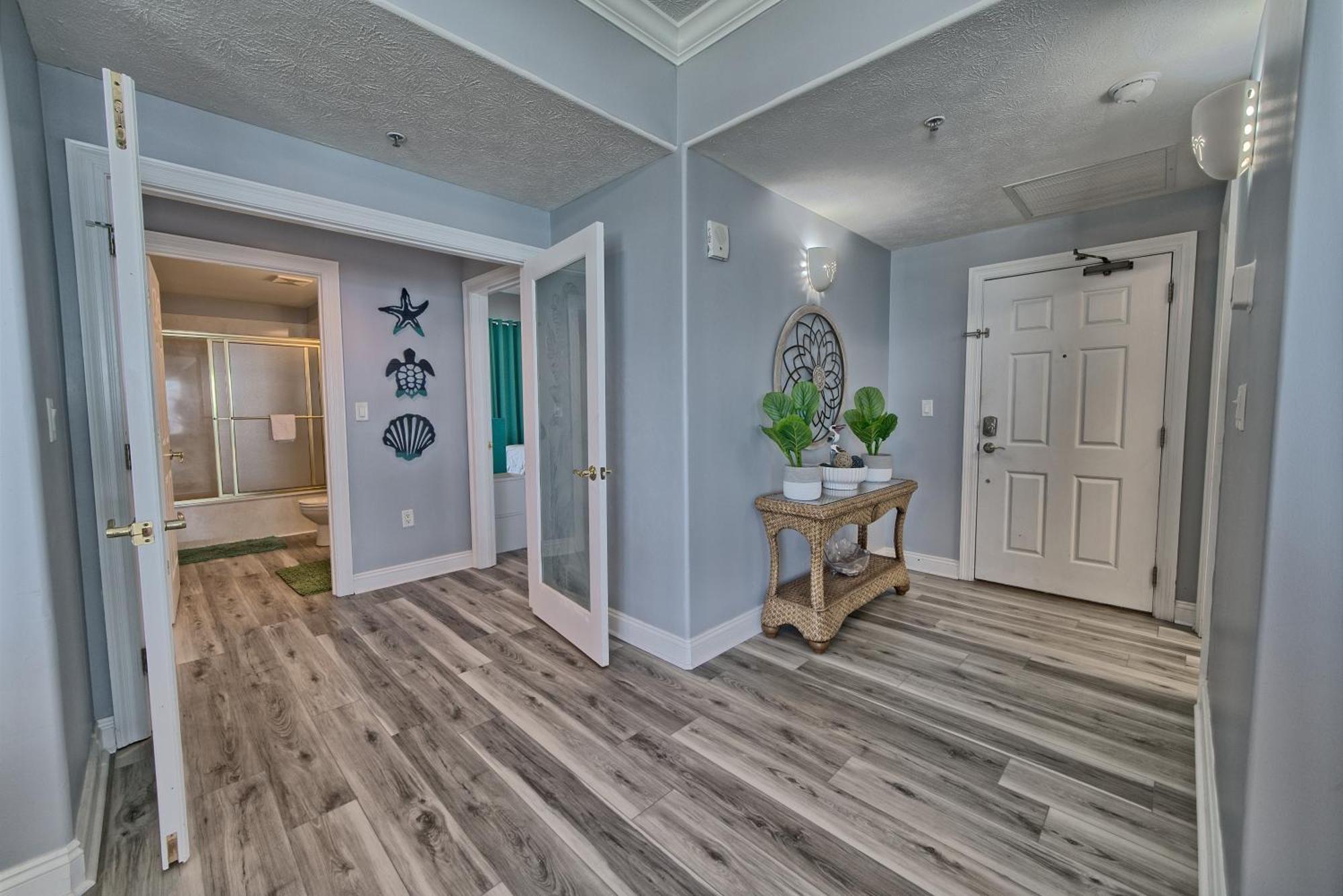Apartment Spacious Tropical At 17th Floor With And Pool Access - Unit 1707 Panama City Beach