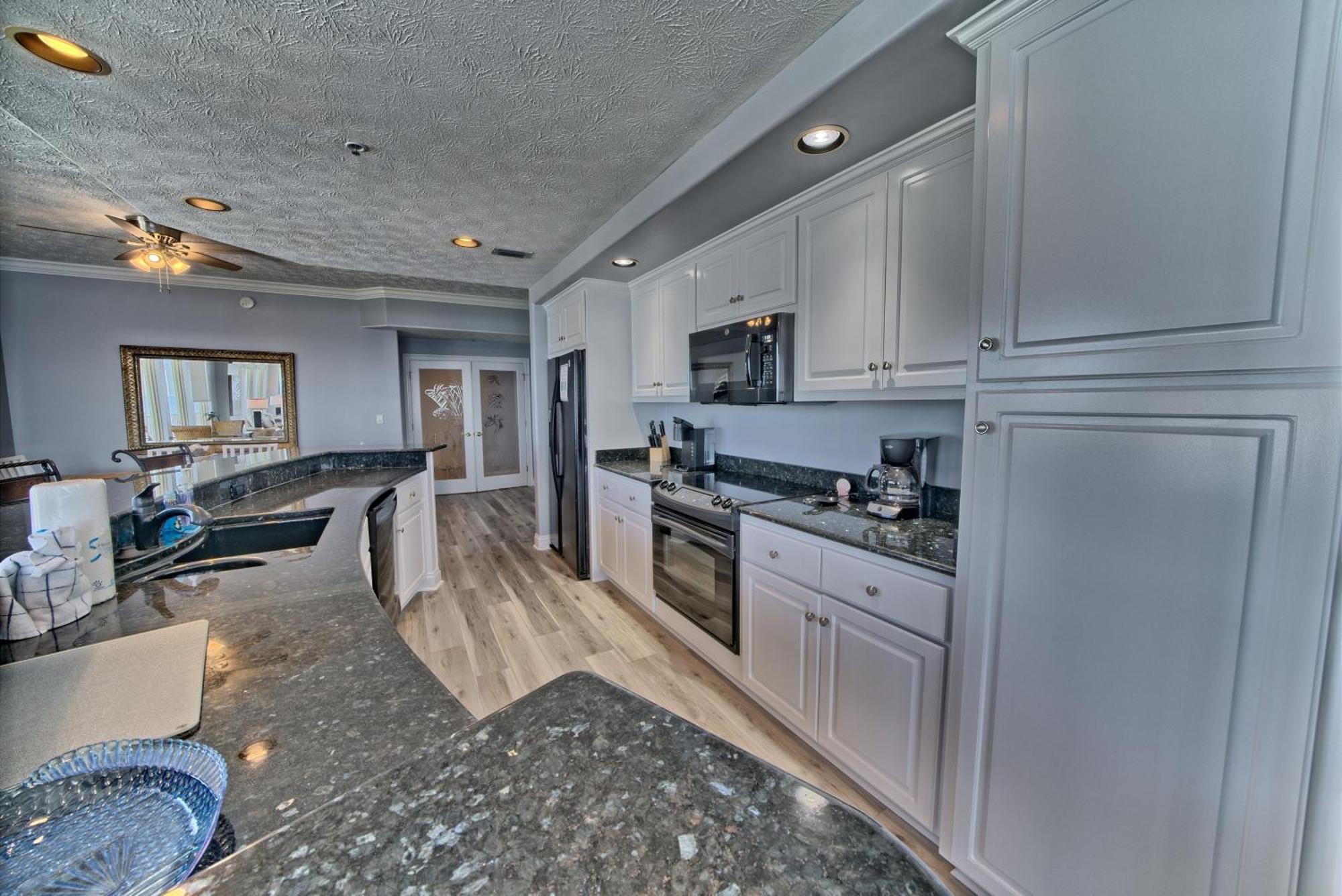 Apartment Spacious Tropical At 17th Floor With And Pool Access - Unit 1707 Panama City Beach