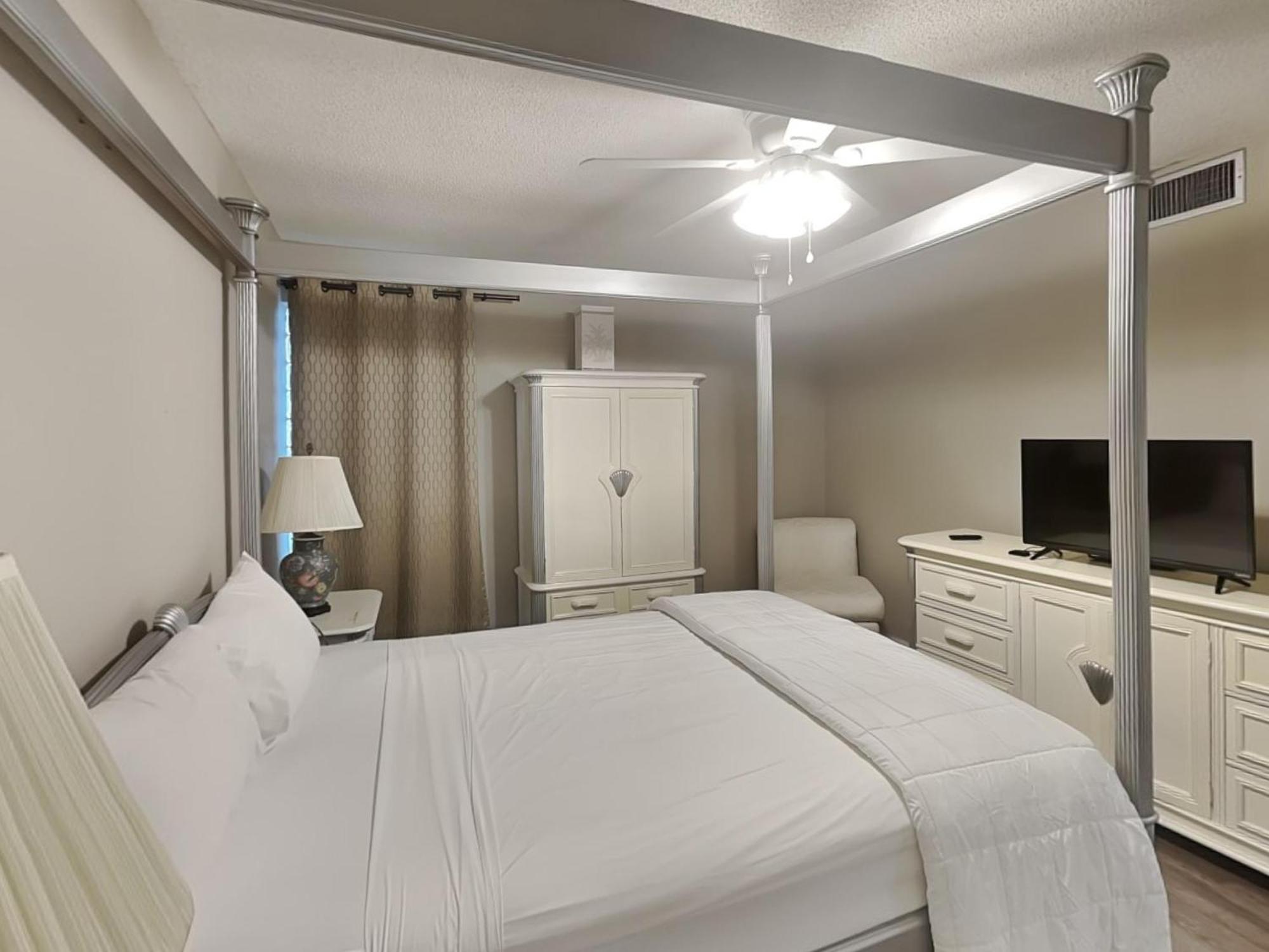 Edgewater Tower 1 Unit 101 Apartment *