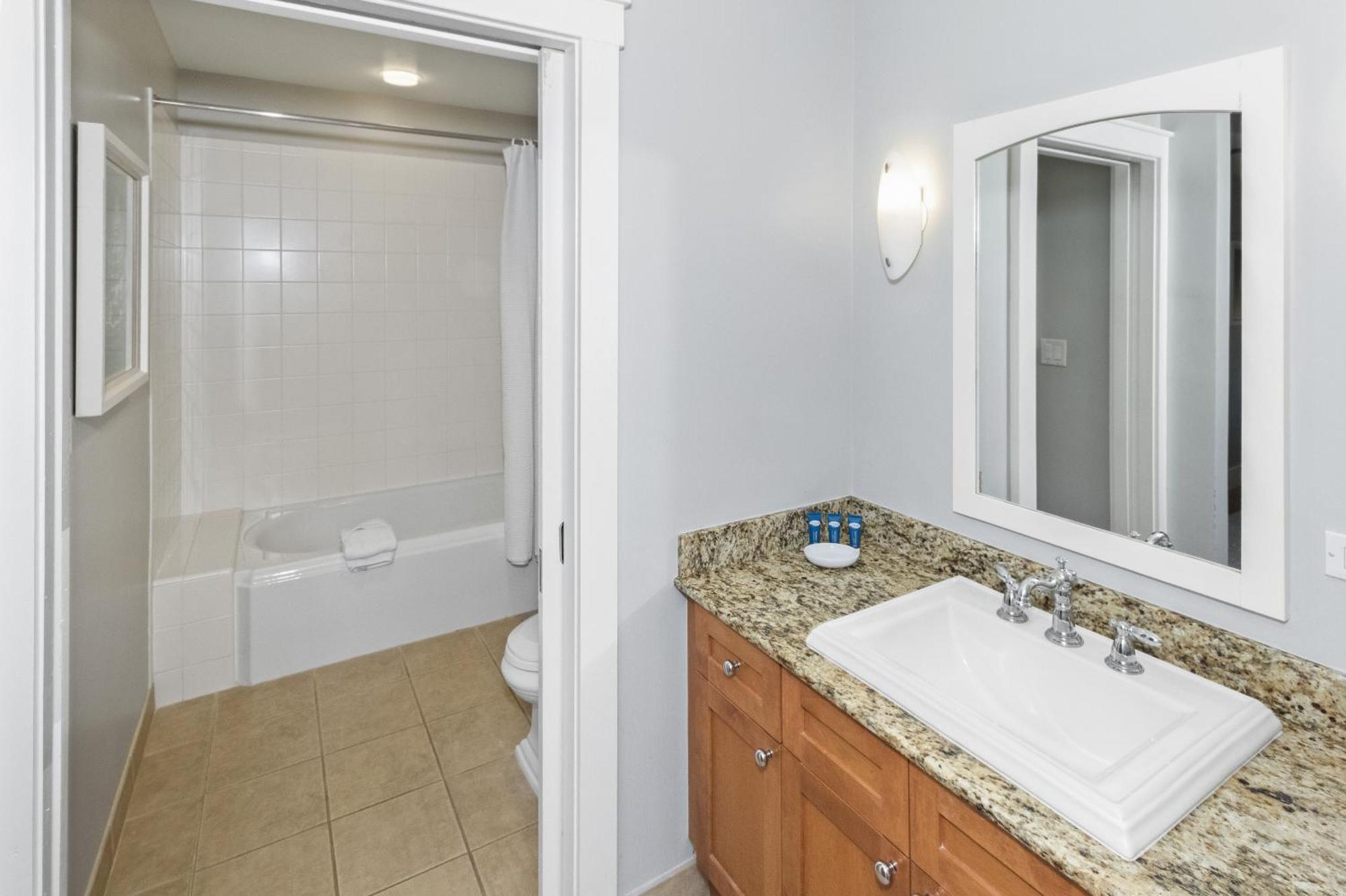 Apartment Beautiful Gulf Views Spacious, Updated 316b Watersound Crossings Steps To And Pool *