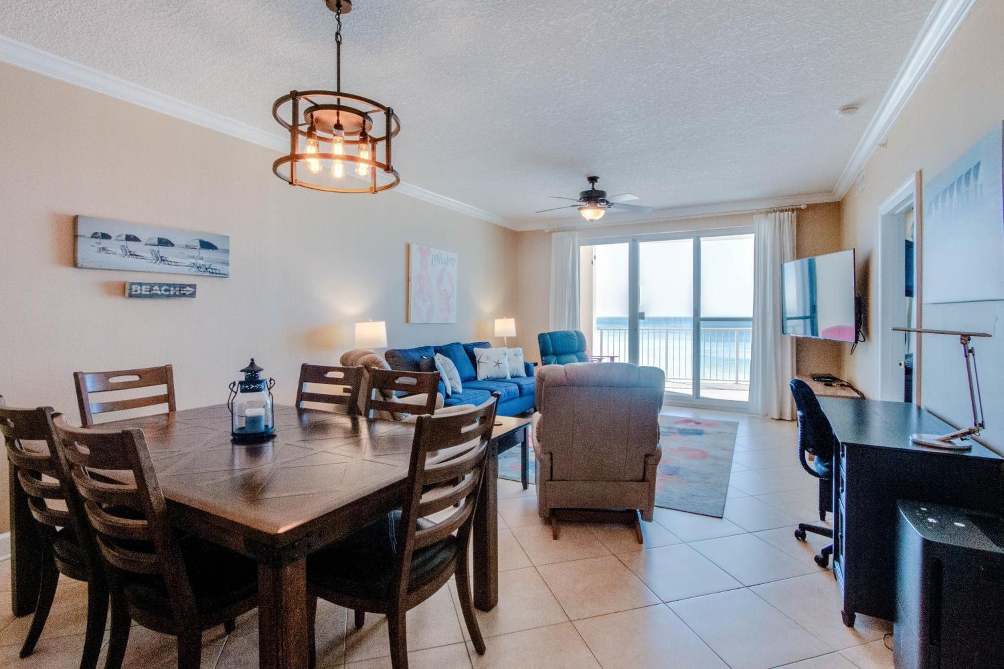 Twin Palms #601 By Book That Holiday home