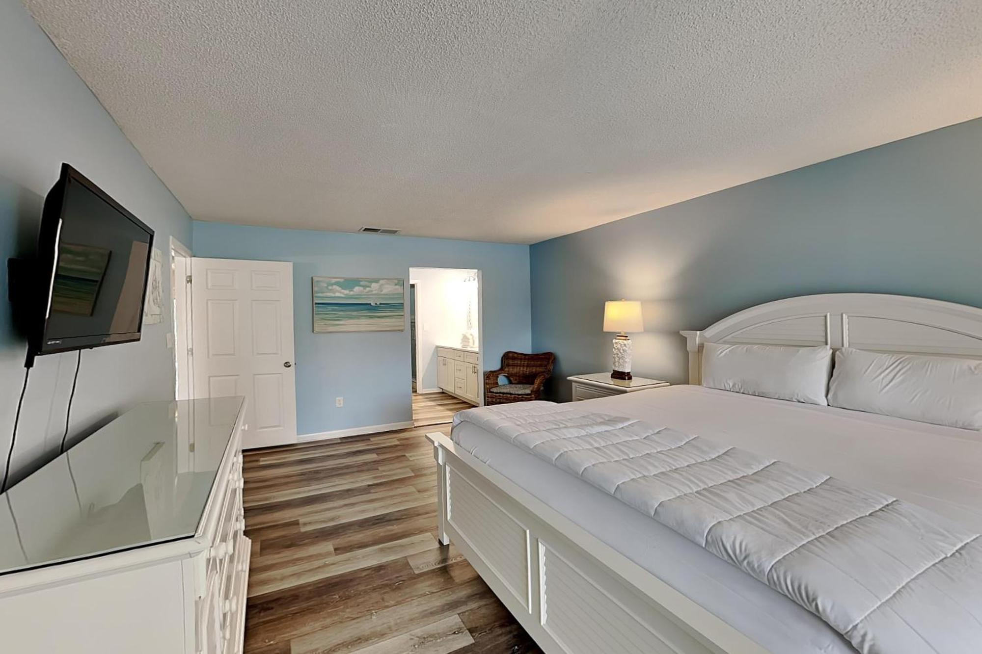 Apartment Edgewater 712 *