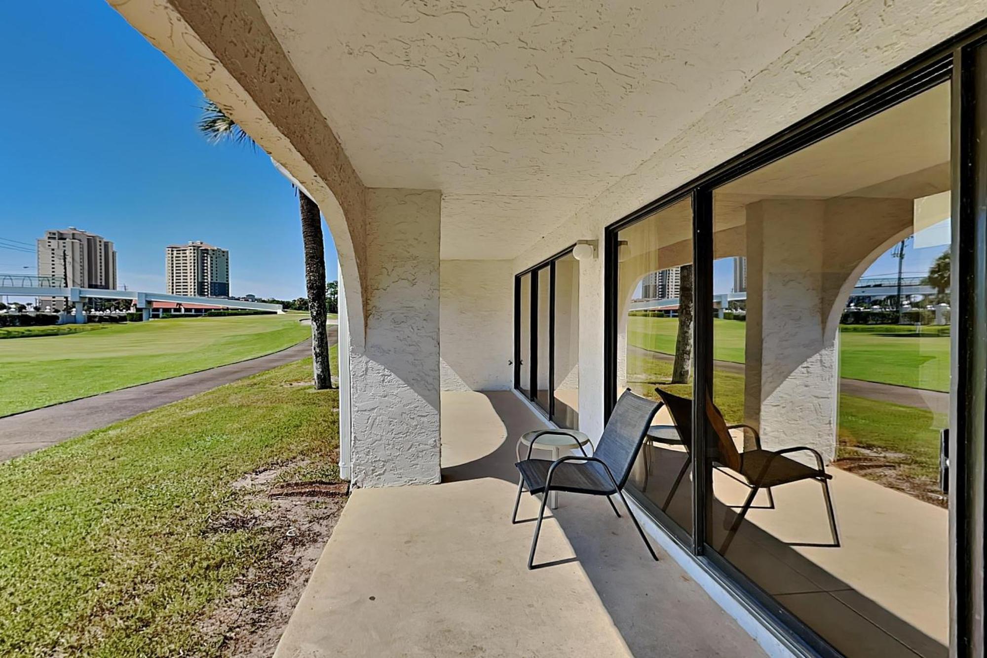 Edgewater 502 Apartment