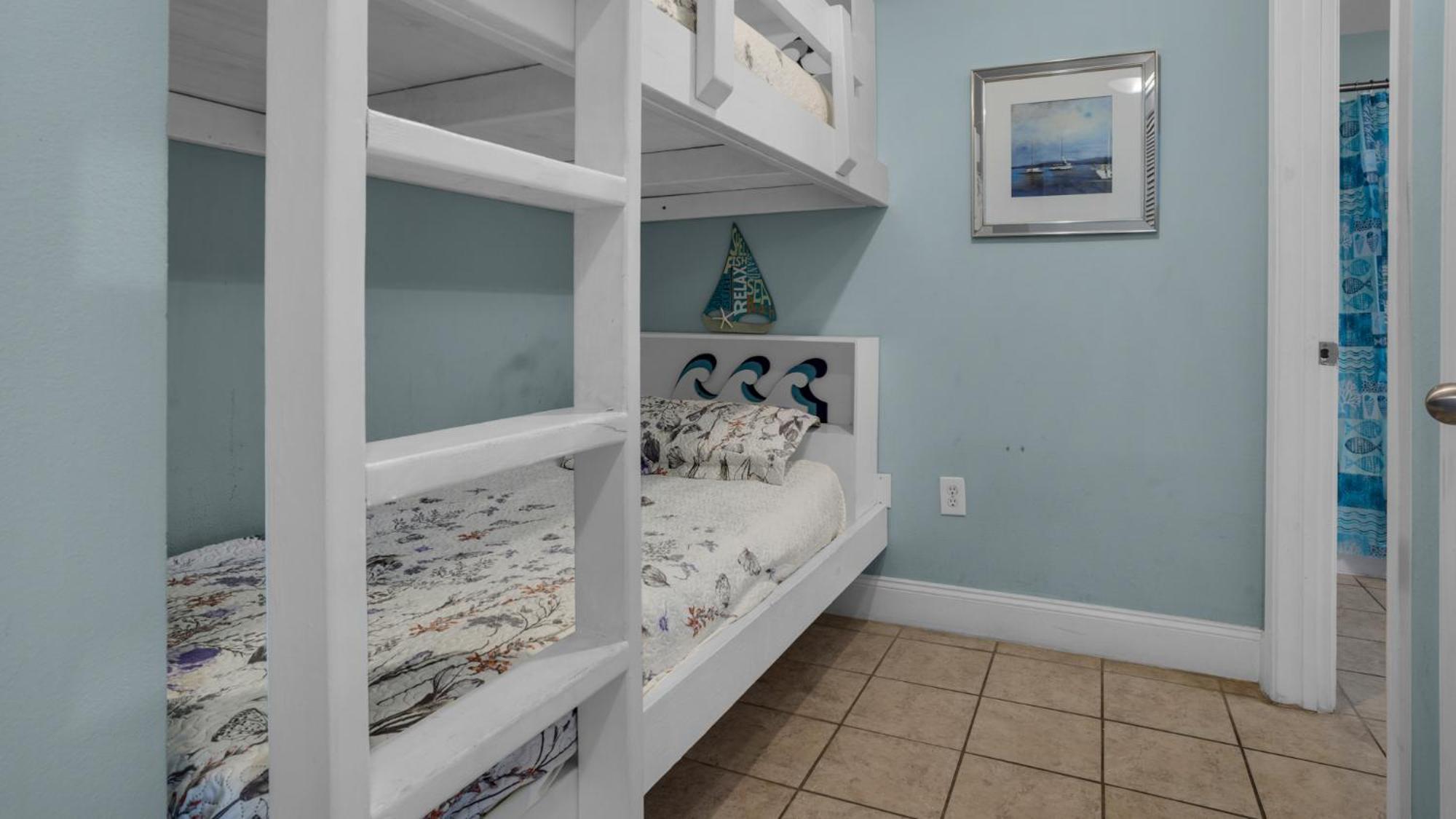 Laketown Wharf 1037 Holiday home