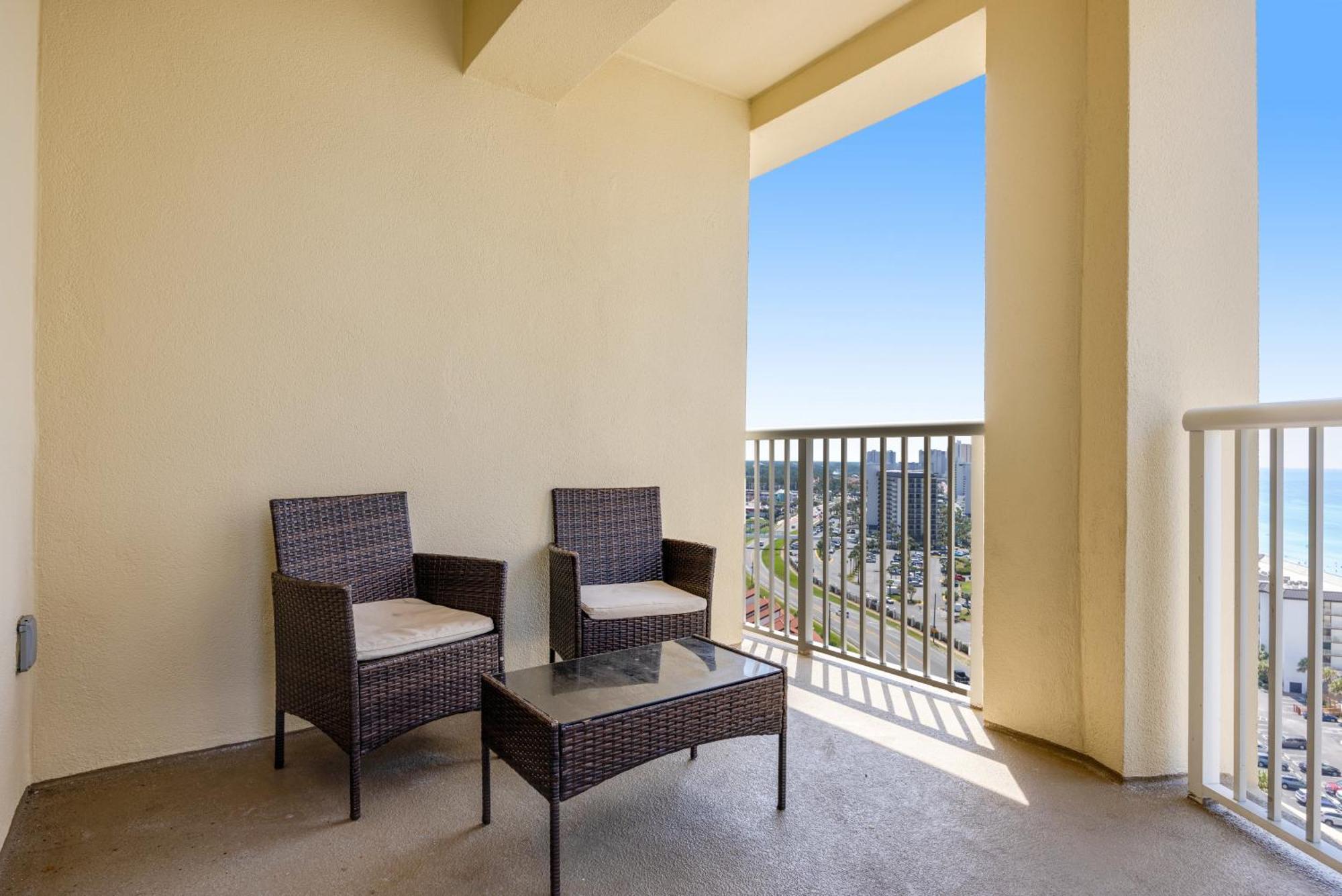 1 Bd Grand Panama 2-1002 ! Outstanding Views And Amenities! *
