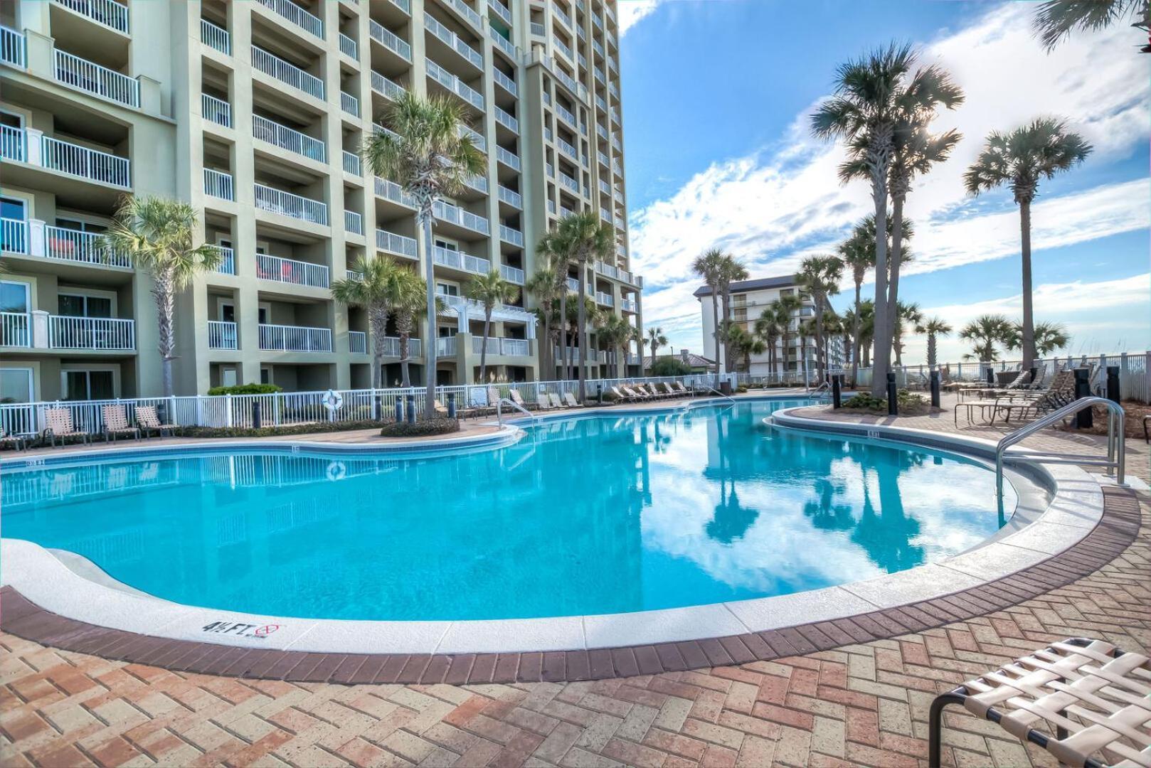 1 Bd Grand Panama 2-1002 ! Outstanding Views And Amenities! *