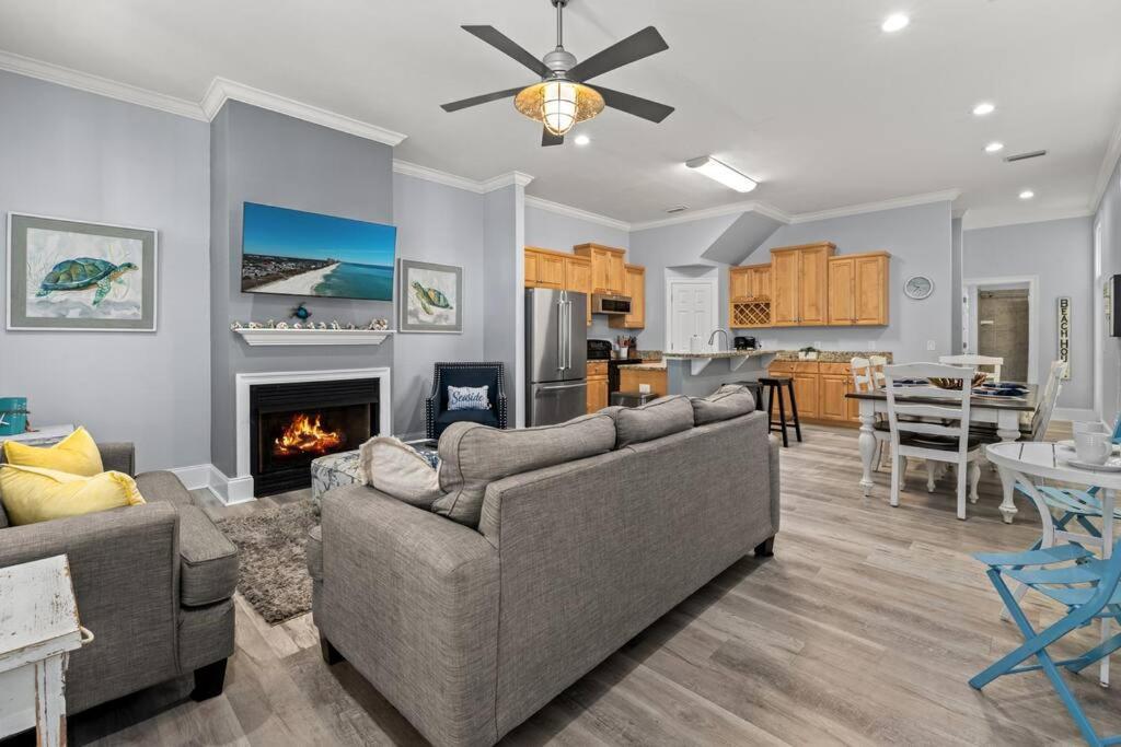 A Shore Bett-romantic Pool Beckons With Whispers Of Sea Salt And Starlight Holiday home Panama City Beach