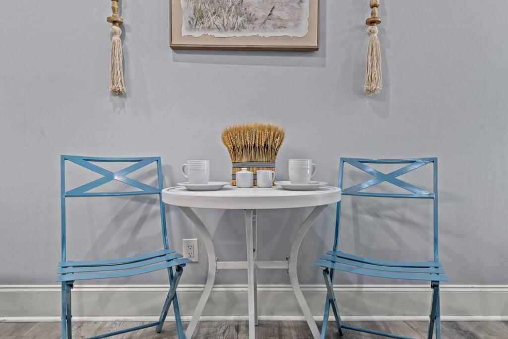 Holiday home A Shore Bett-romantic Pool Beckons With Whispers Of Sea Salt And Starlight *