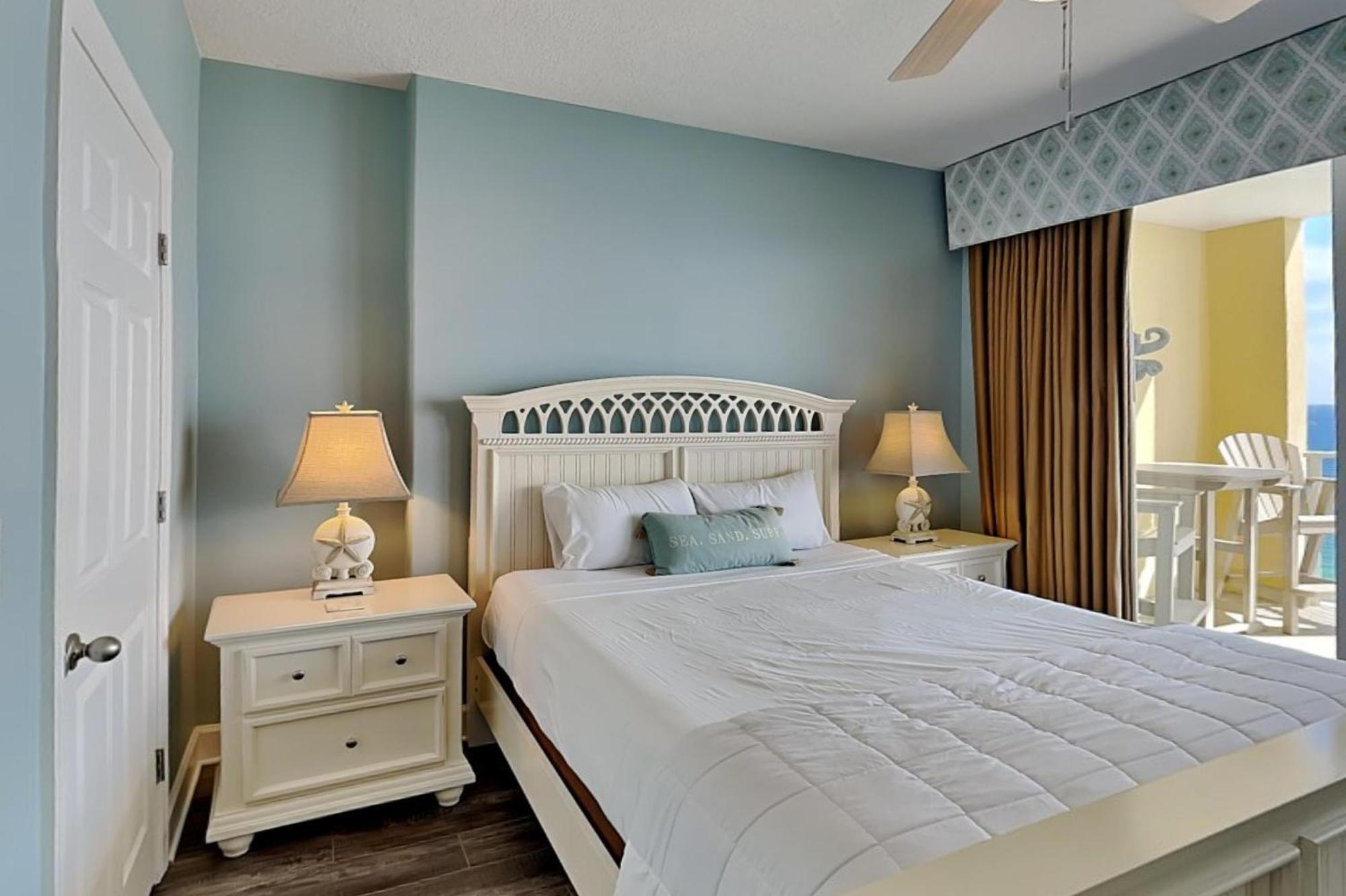 Apartment Emerald Isle Panama 2208