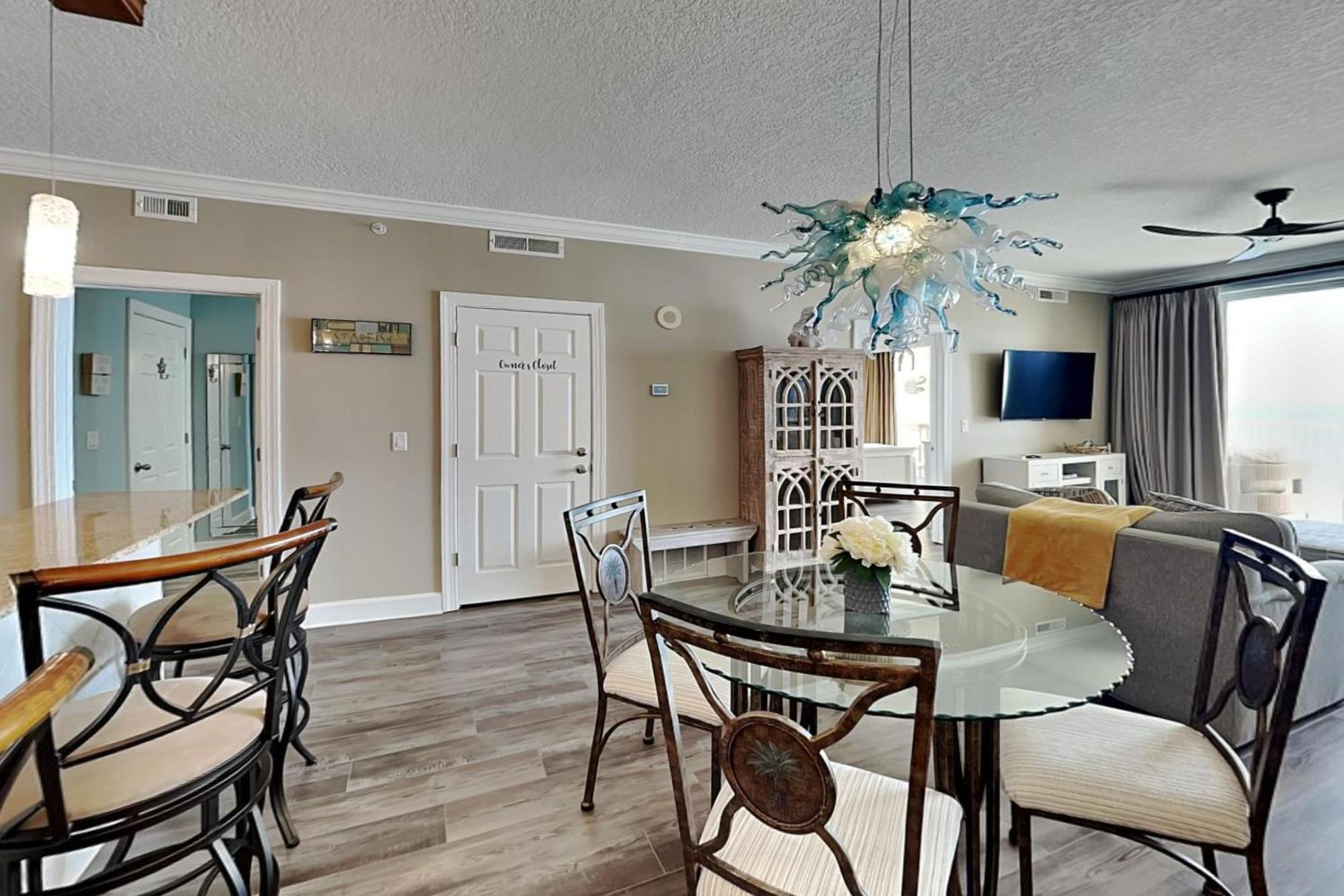 Apartment Emerald Isle Panama 2208