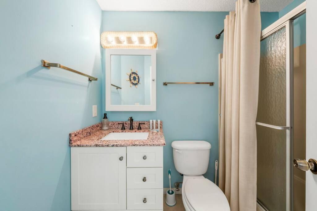 New! Steps To White Beaches! Pool & Grill! 2br 2ba Panama City Beach