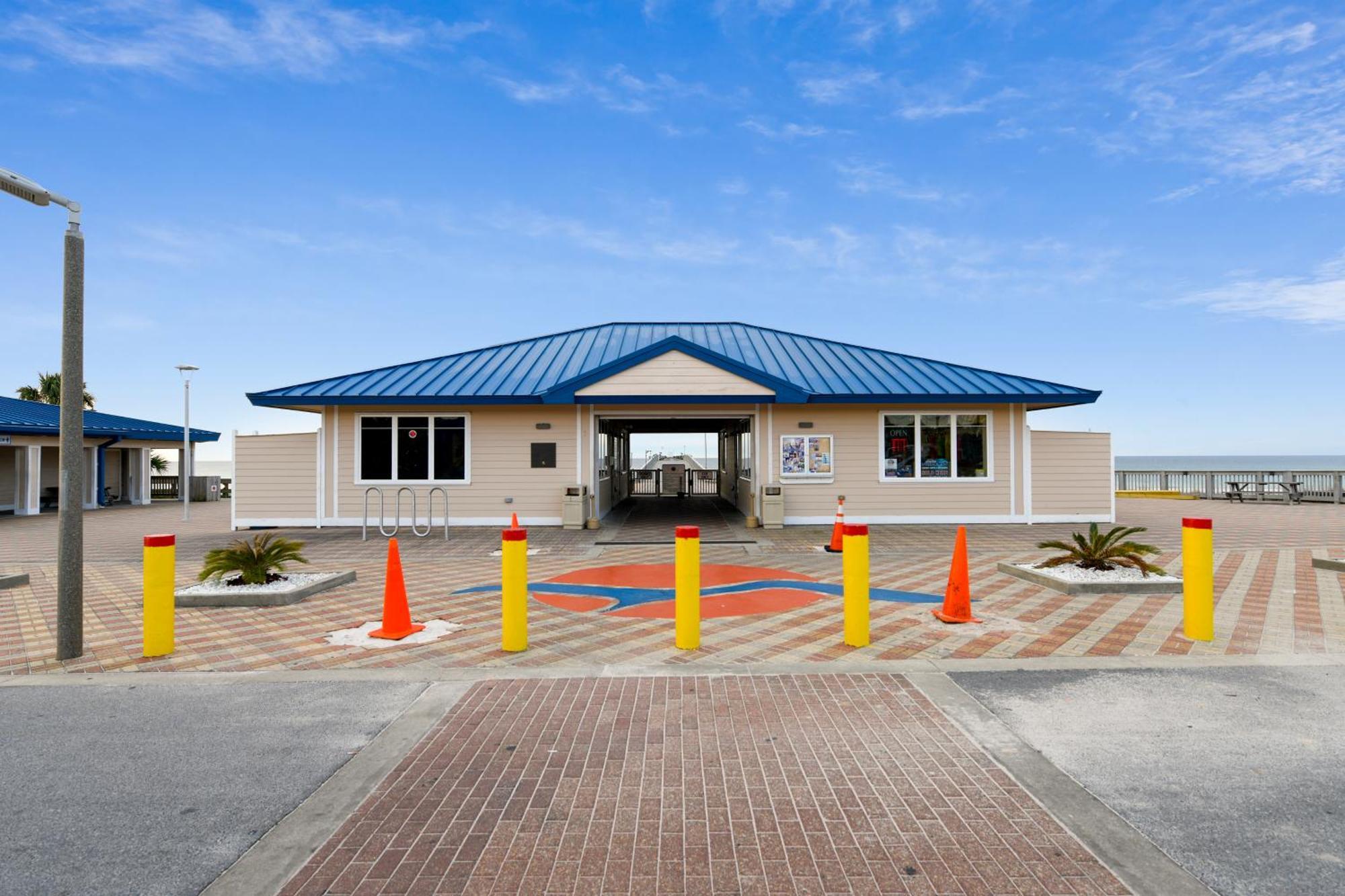 Apartment Origin At Seahaven #831 By Book That *