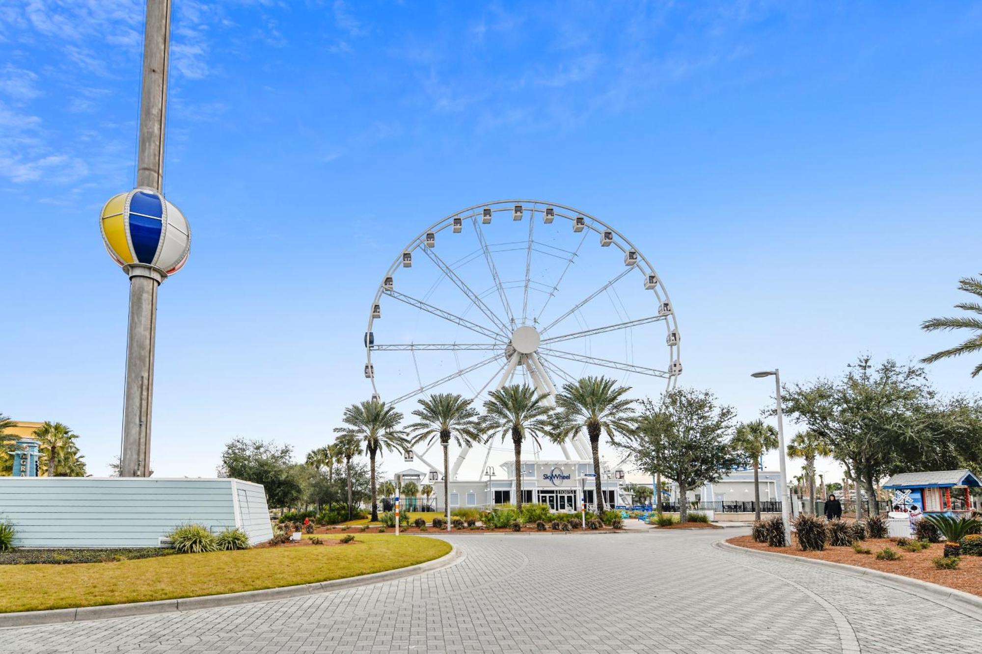 Holiday home Laketown Wharf #1518 By Book That *