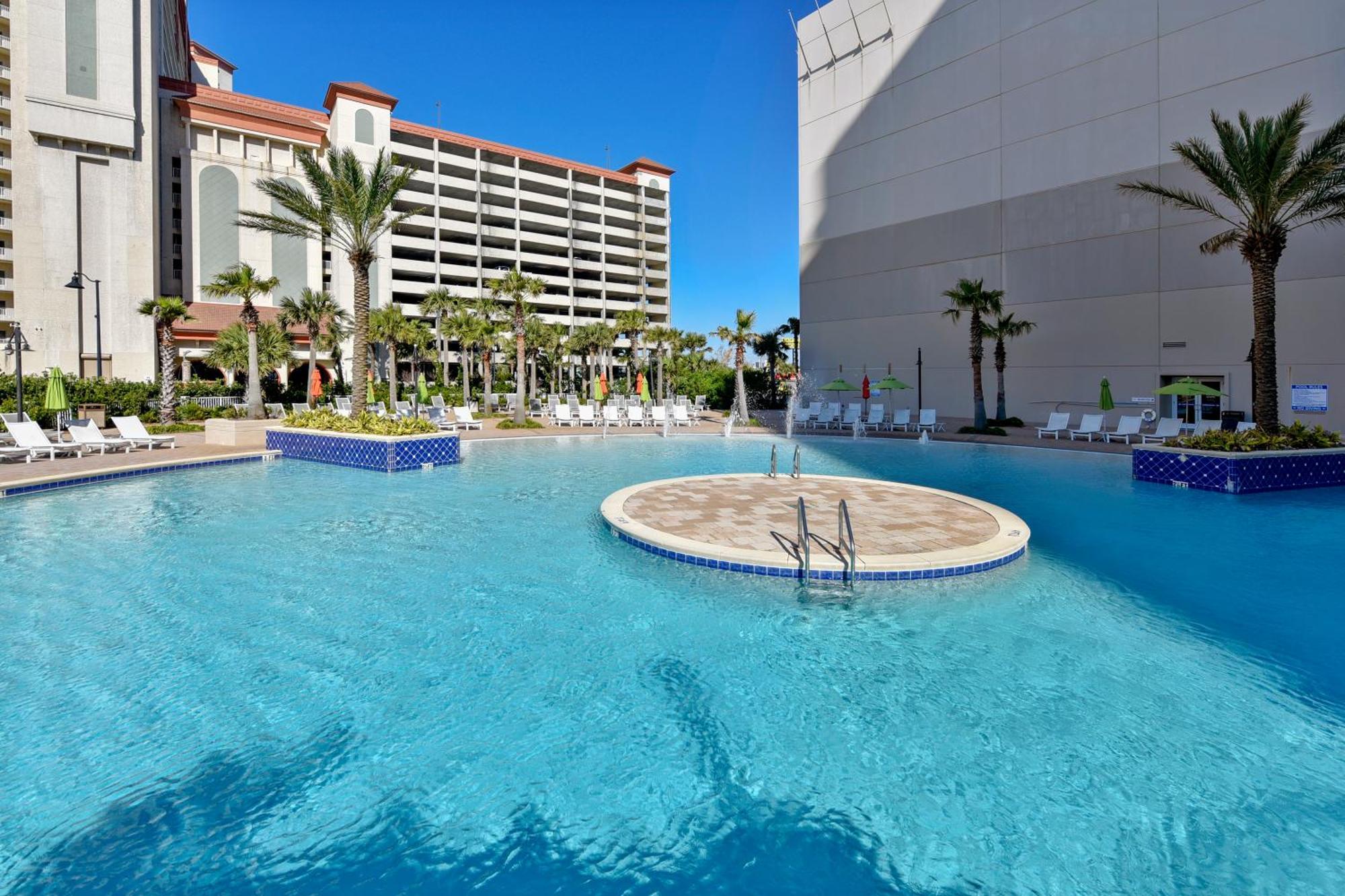 Holiday home Laketown Wharf #1518 By Book That *