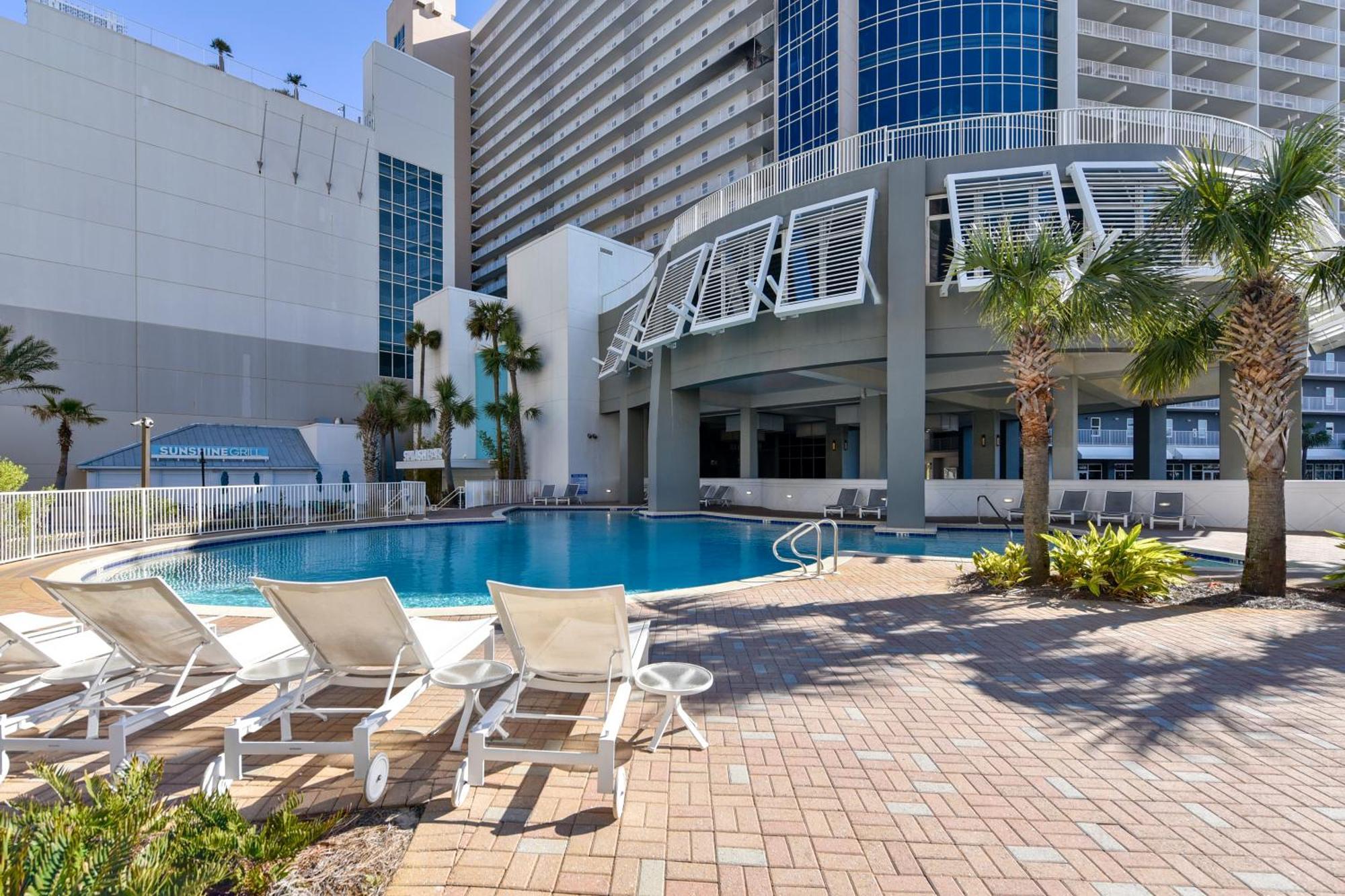 Laketown Wharf #1518 By Book That
