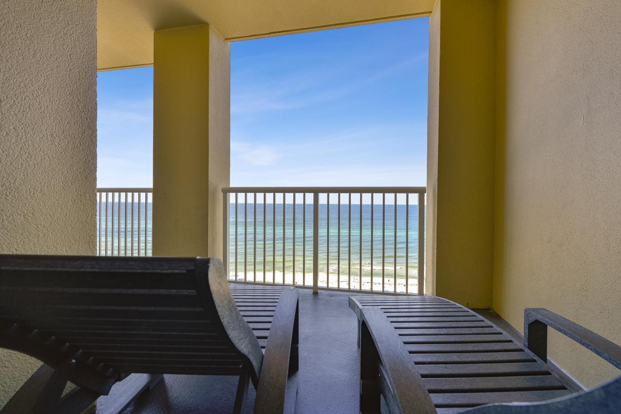 Grand Panama #908-1 By Book That Holiday home