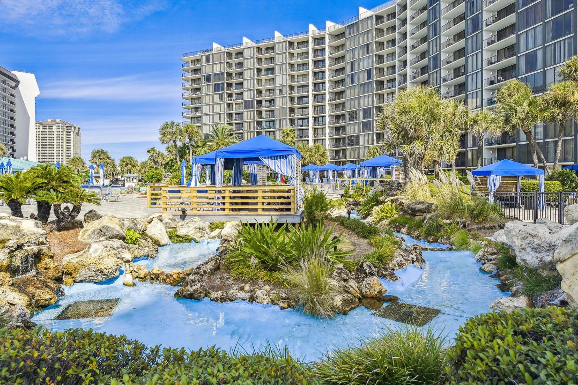Edgewater #1004 By Book That Holiday home