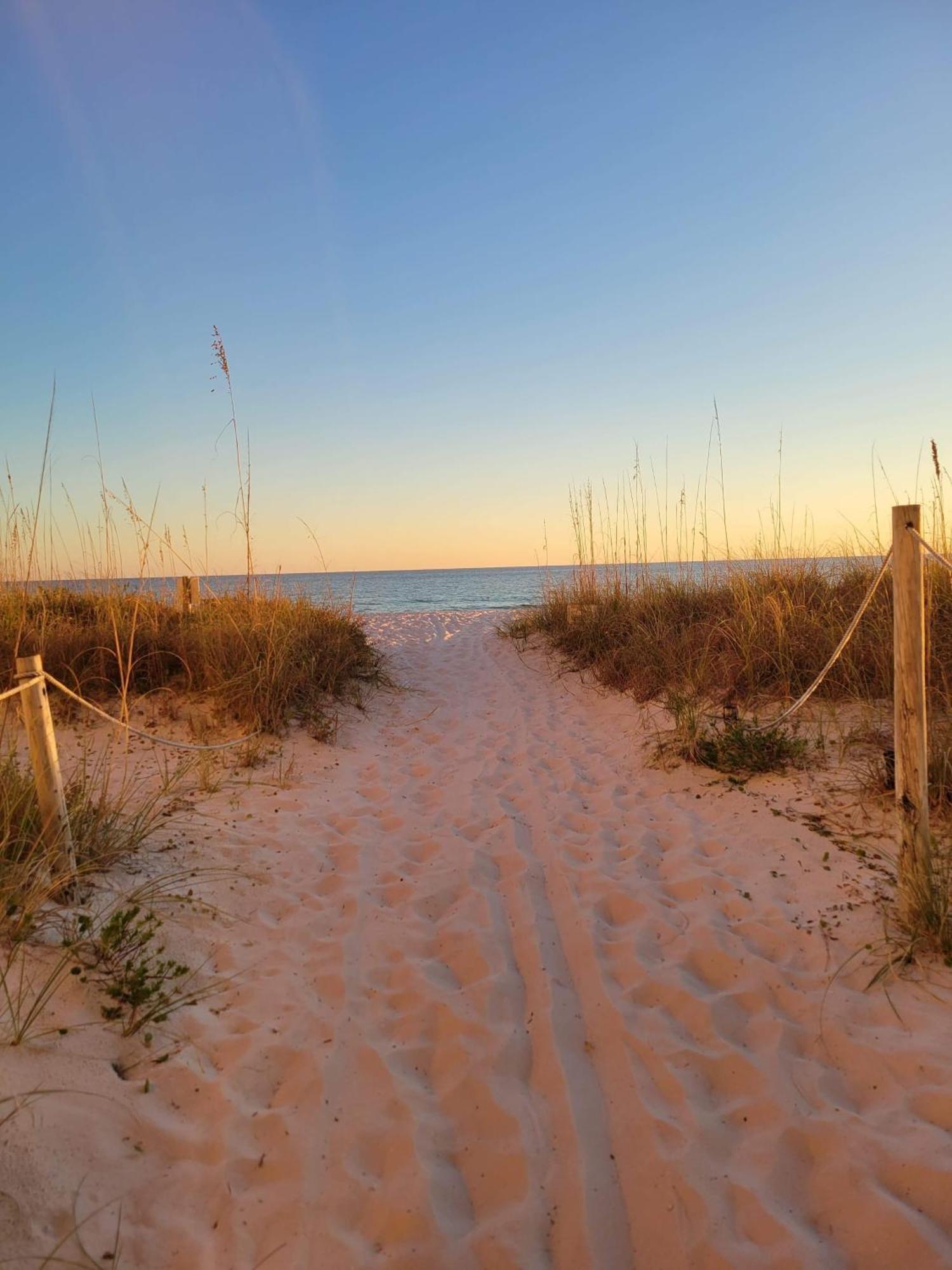 Recently Renovated 2bd, Sleeps 6 Pinnacle Port, With Boat Ramp Apartment