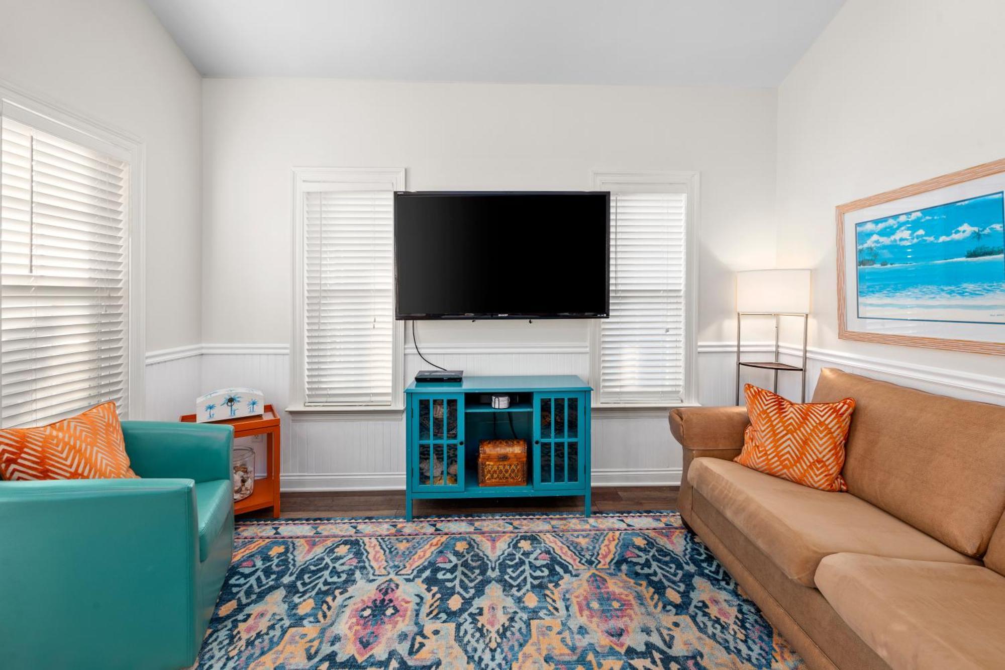 Next To Pier Park! Steps From The Beach! Dog-friendly! Pool! Holiday home Panama City Beach