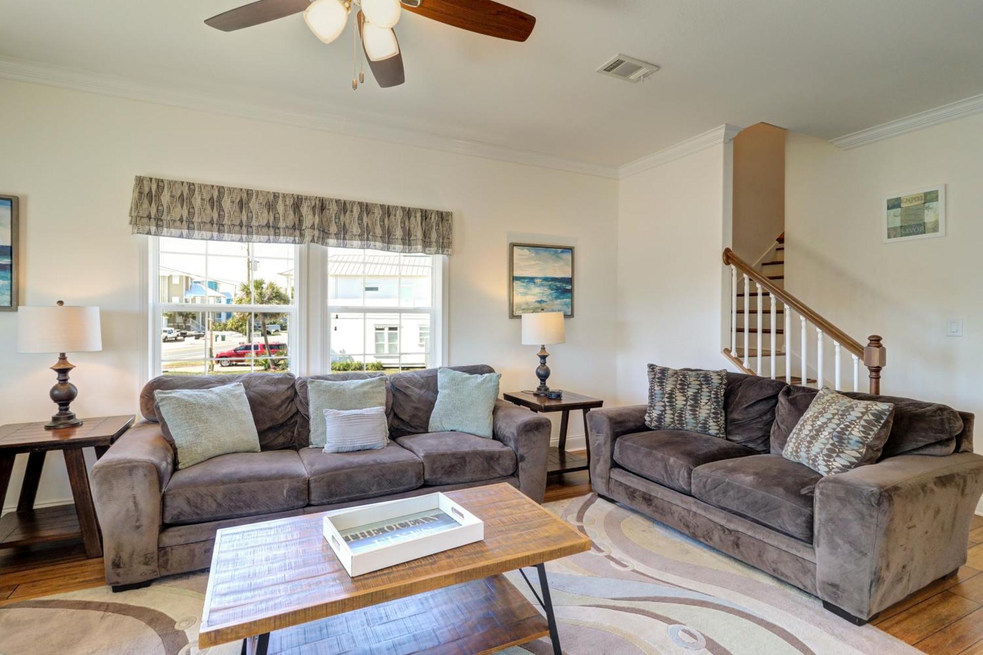Summer Dayz - Families It Here, Just Across From The
