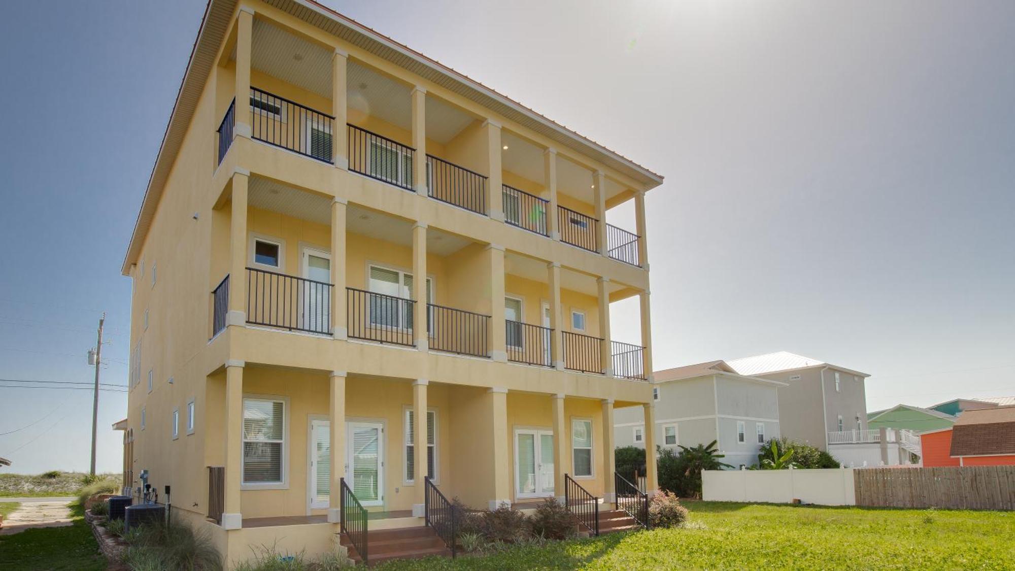 Holiday home 2 Gulf View Balconies! 3 Story Townhome With 4 Bedrooms, 4 Bathrooms! Sleeps12 *