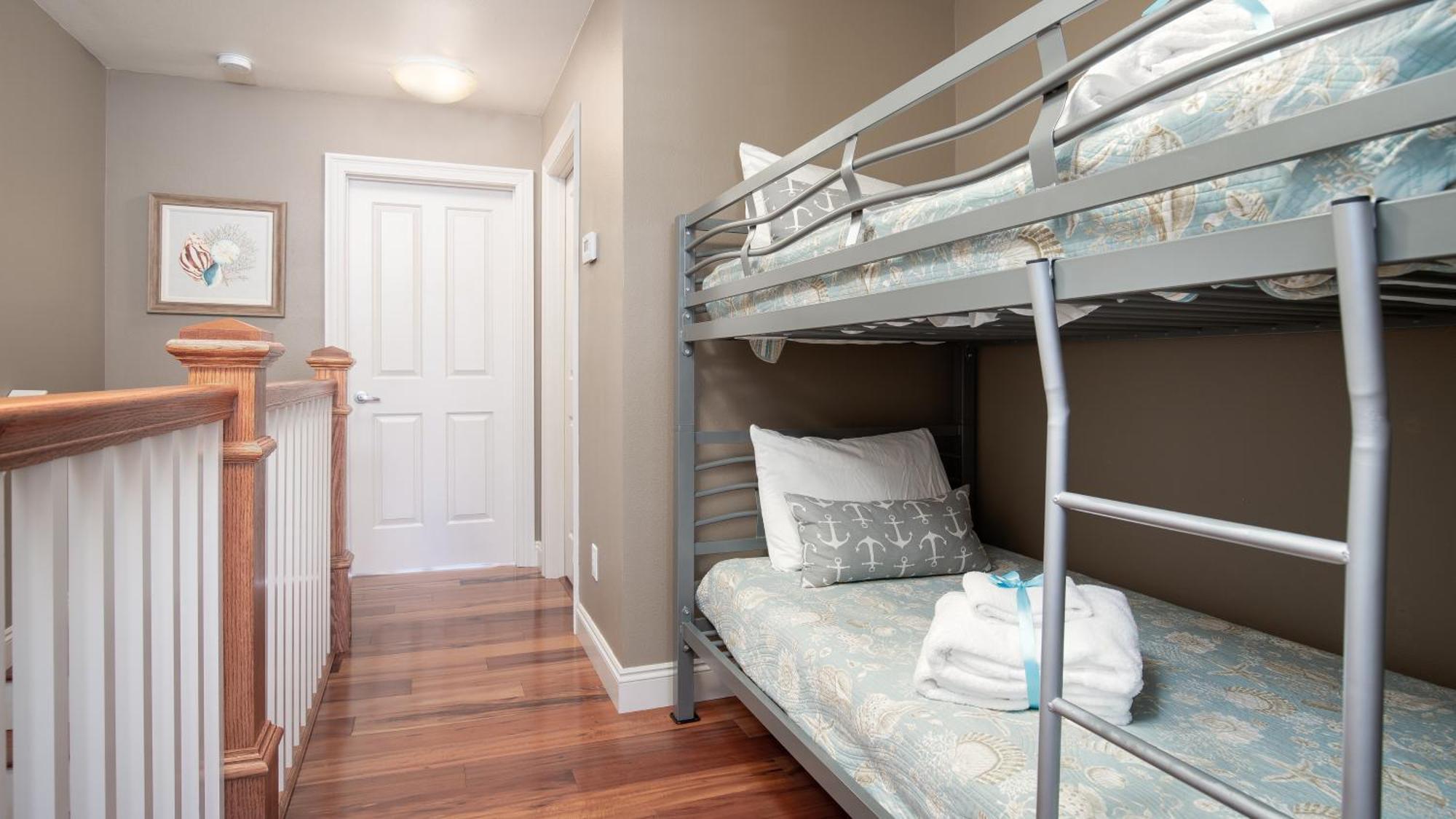 Beautiful Townhome Right On The Gulf - Get Ready To Relax! Holiday home