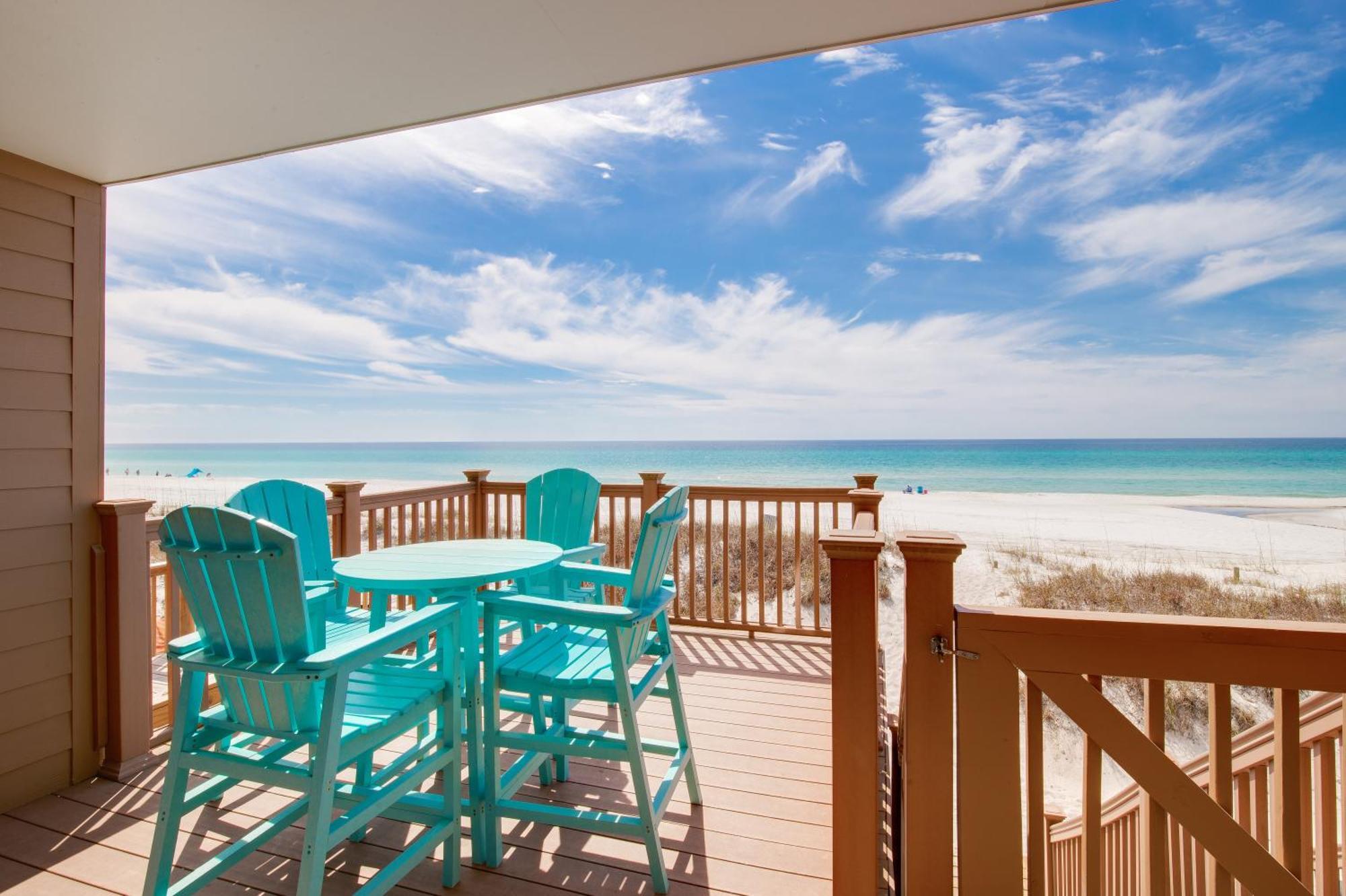 Spacious Waterfront Townhome - Just A Short Walk To Pier Park *