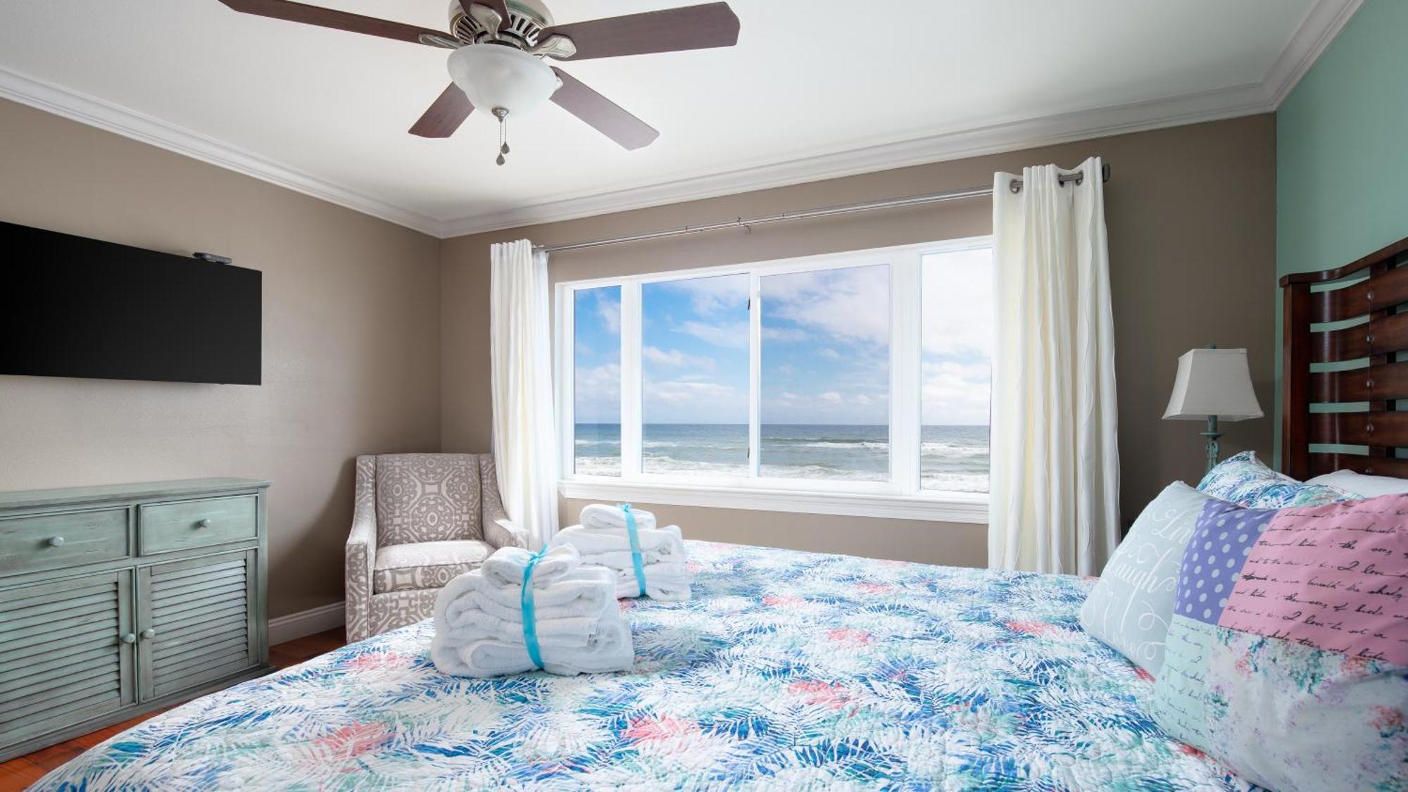 Beautiful Townhome Right On The Gulf - Get Ready To Relax! * Panama City Beach