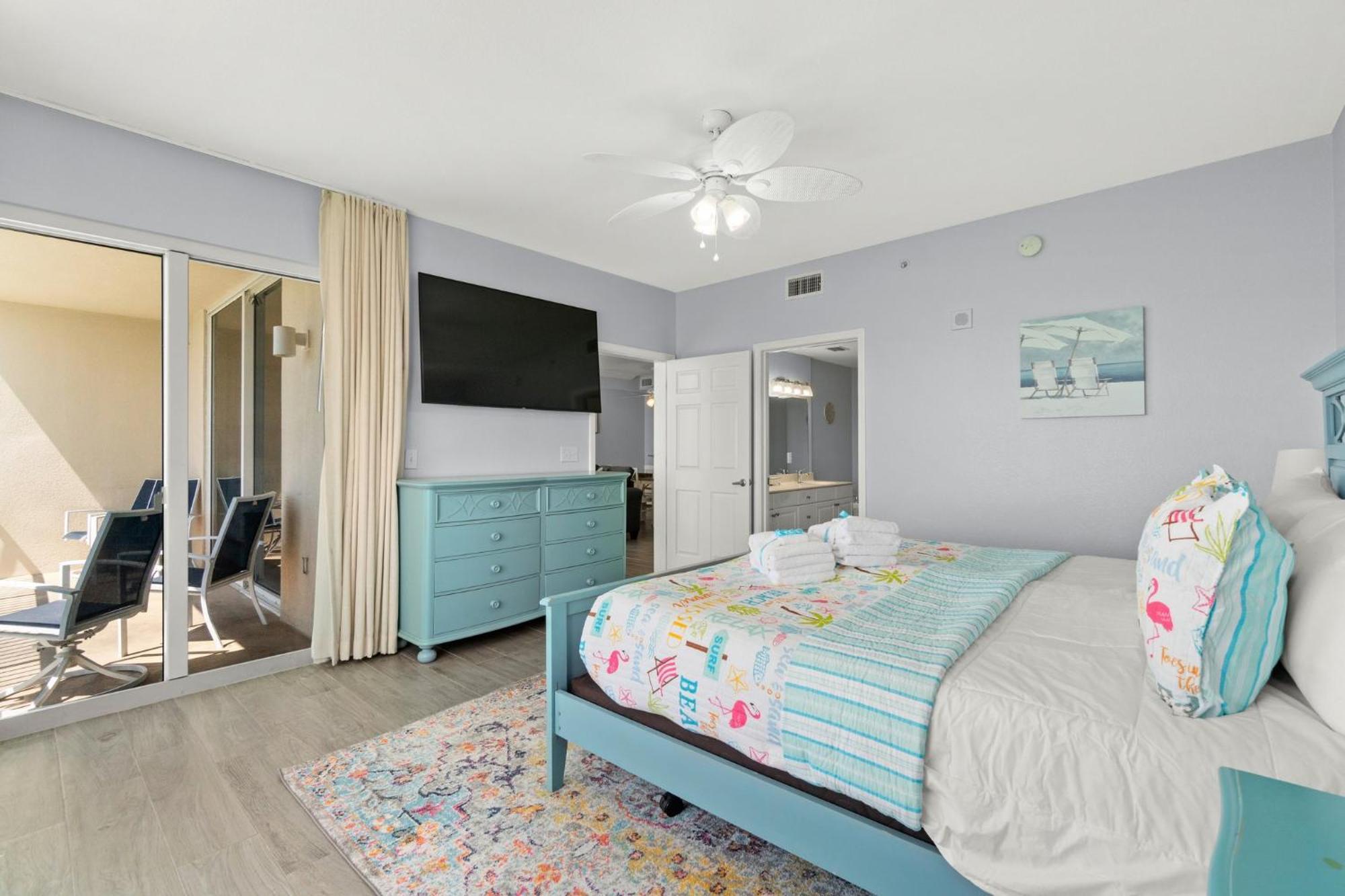 Holiday home Tidewater Luxury Penthouse With Amenities And A View!