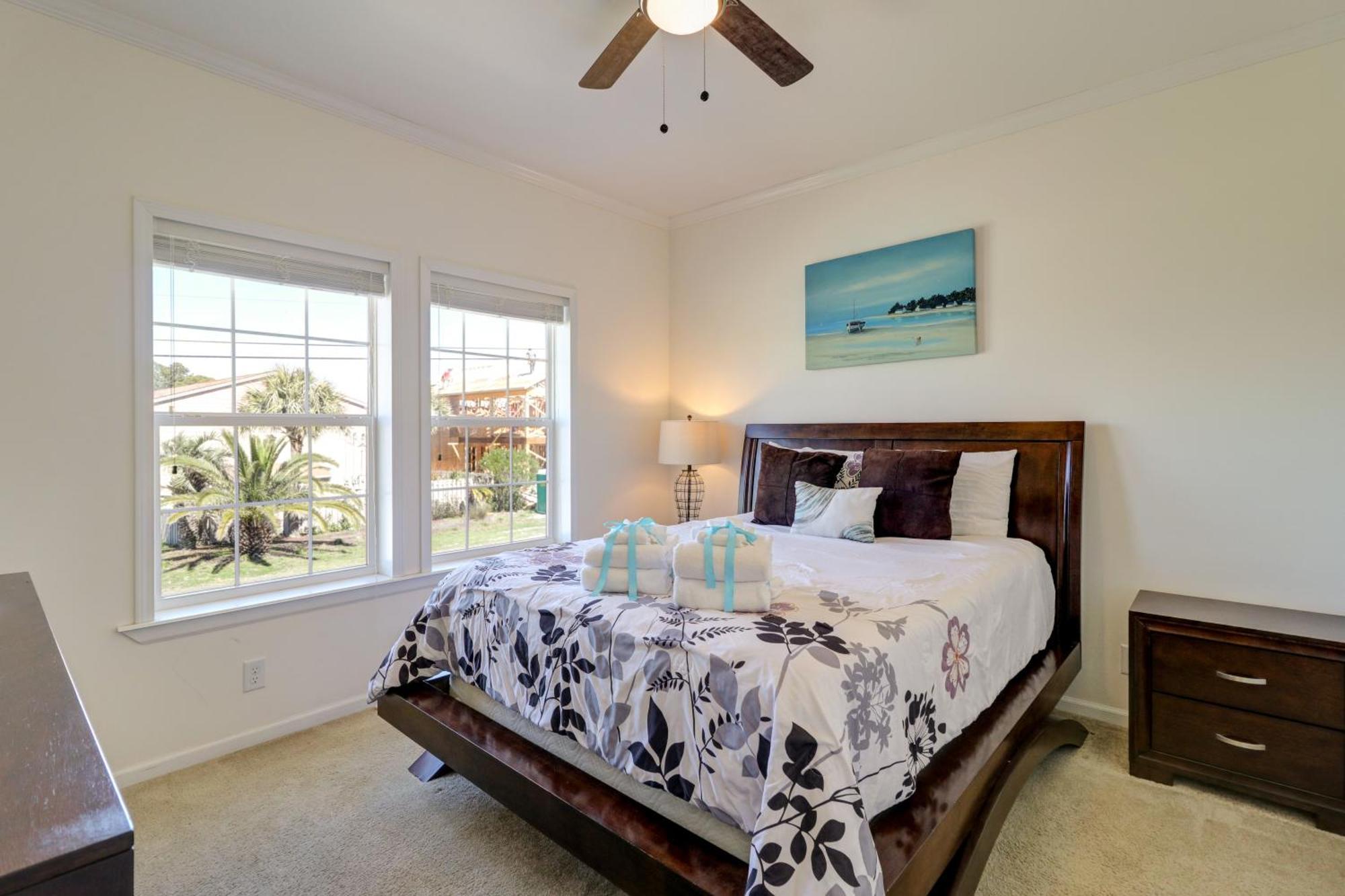 Holiday home Summer Dayz - Families It Here, Just Across From The