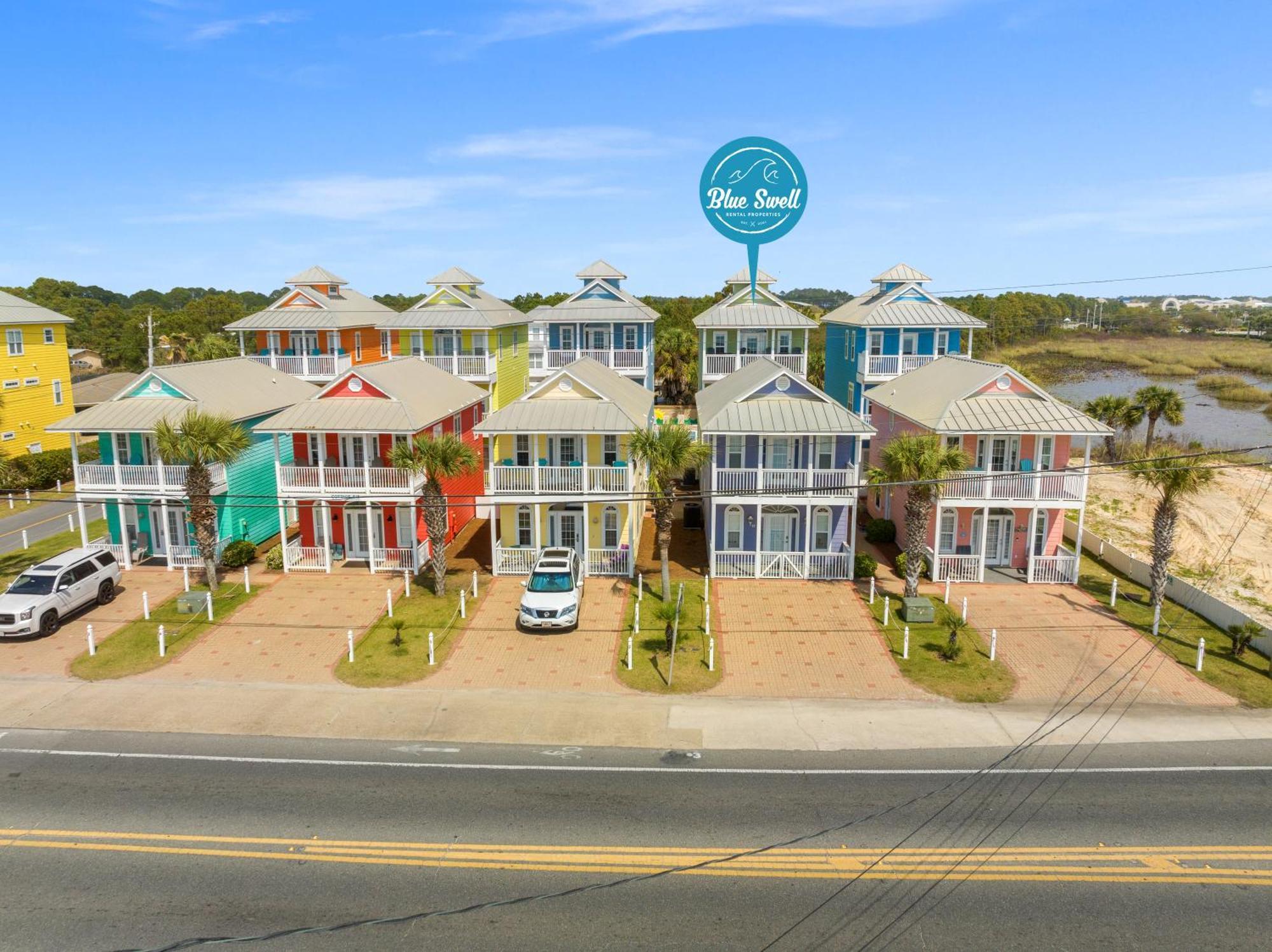 Next To Pier Park! Steps From The Beach! Dog-friendly! Pool! *