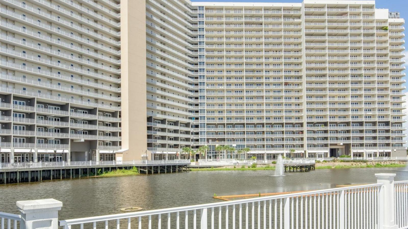 Laketown Wharf 1233 - Anchors Away