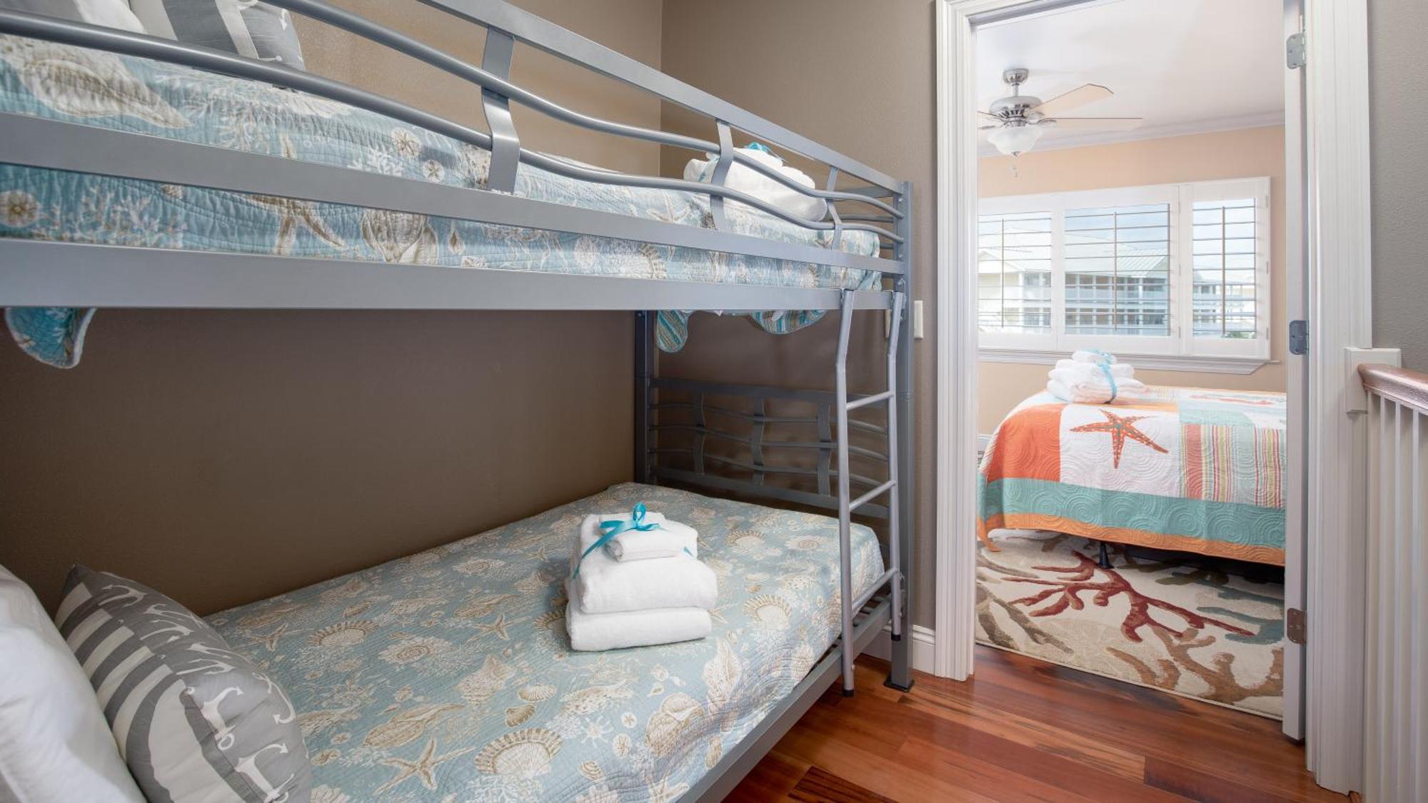 Holiday home Beautiful Townhome Right On The Gulf - Get Ready To Relax! *