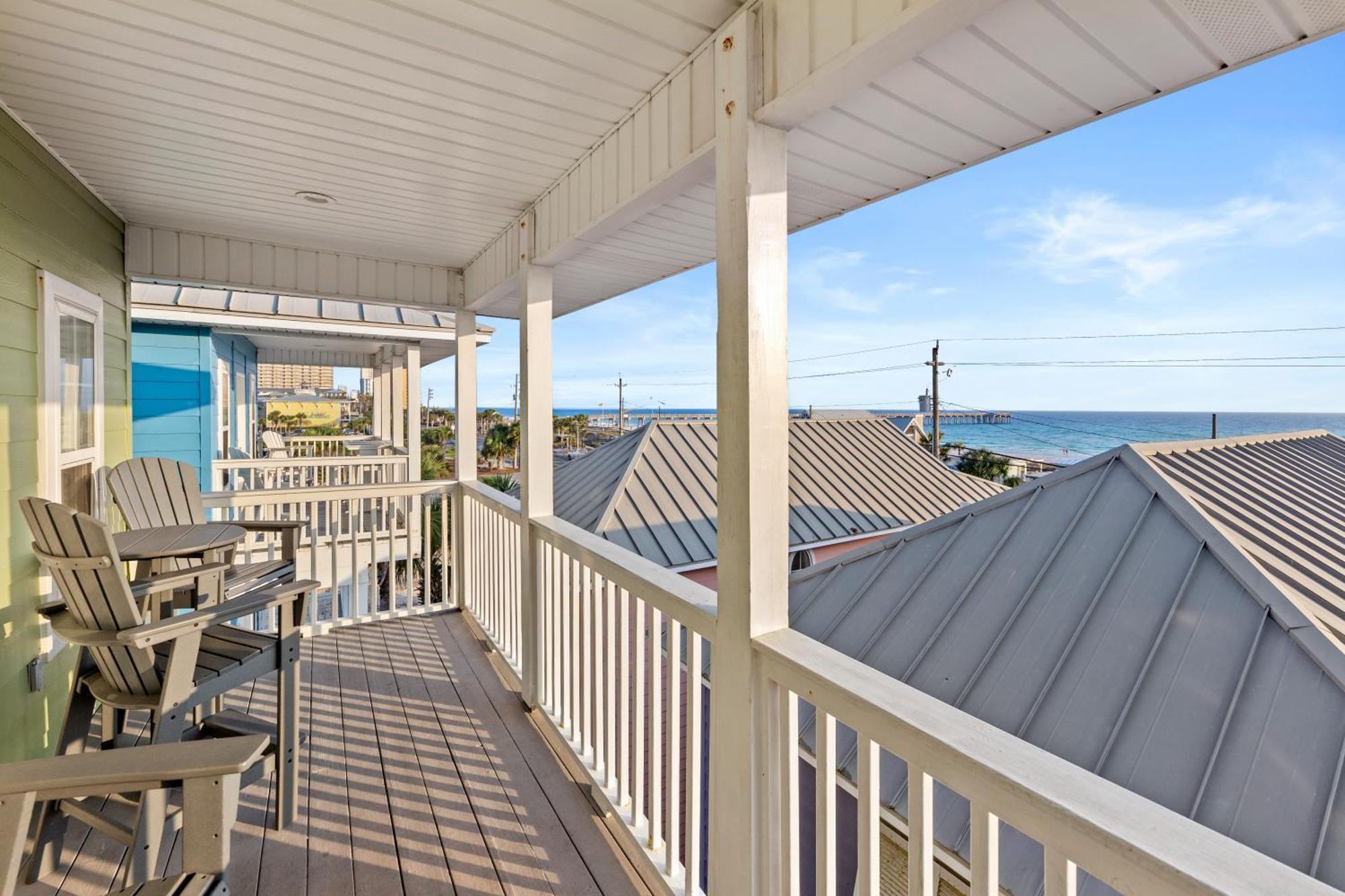 Holiday home Next To Pier Park! Steps From The Beach! Dog-friendly! Pool!