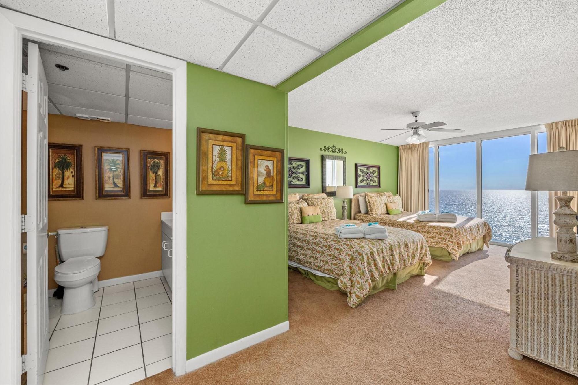 Holiday home Gulf Front Living And Master Suite! Sleeps 8!