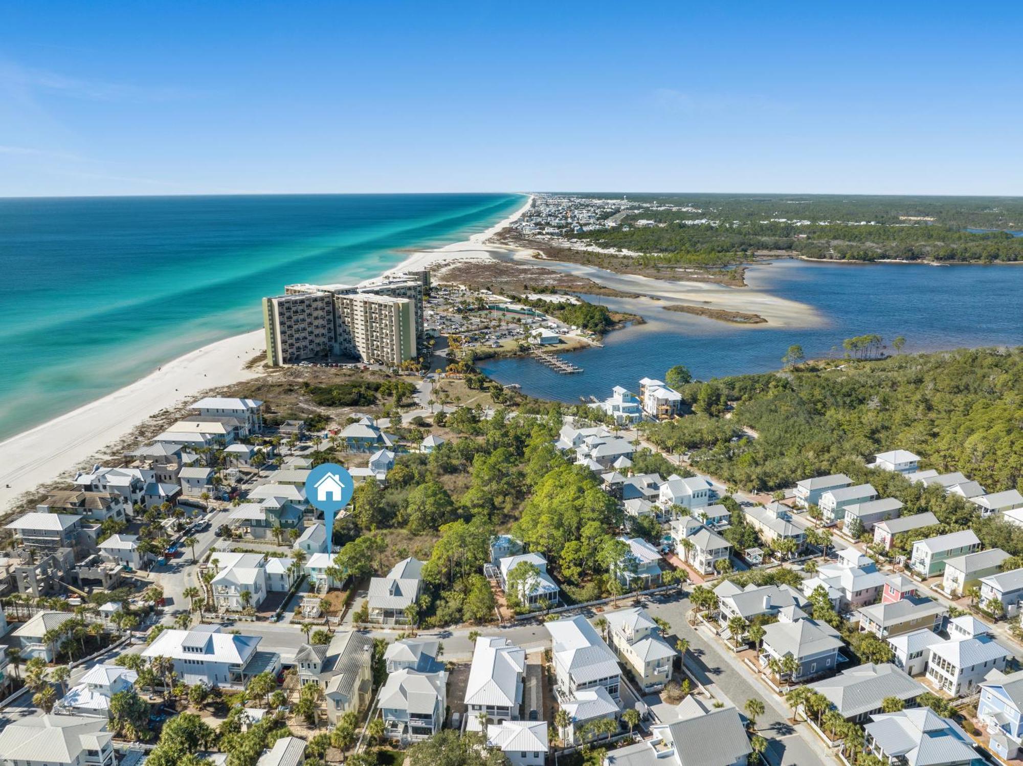 Quaint 2br/25ba Nestled Between 30a & Panama Beach! Sleeps 6! *