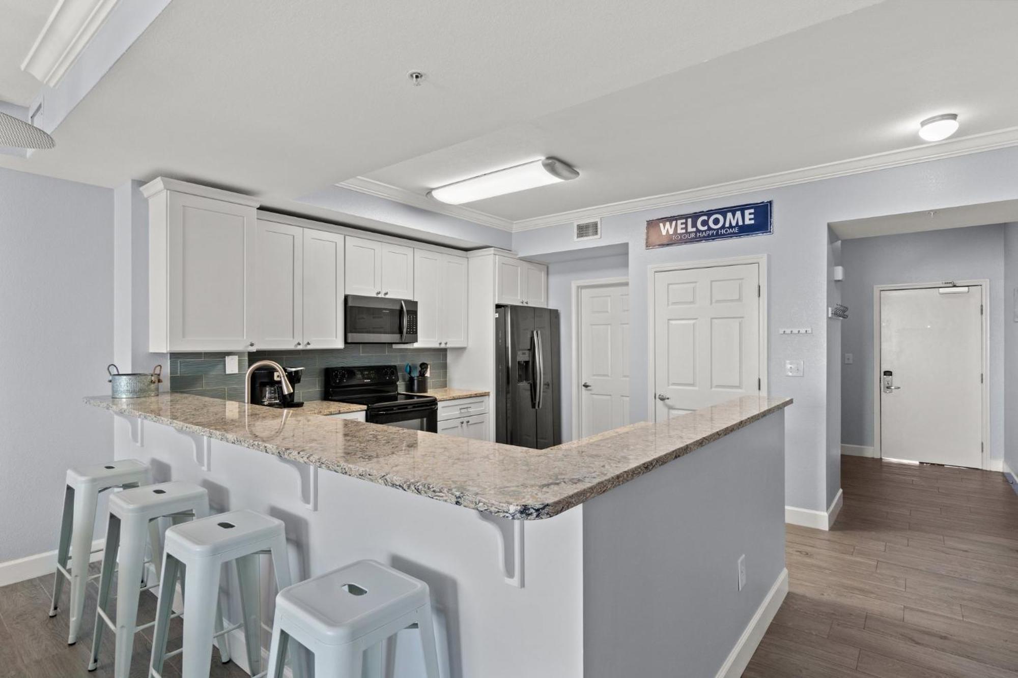 Holiday home Tidewater Luxury Penthouse With Amenities And A View!