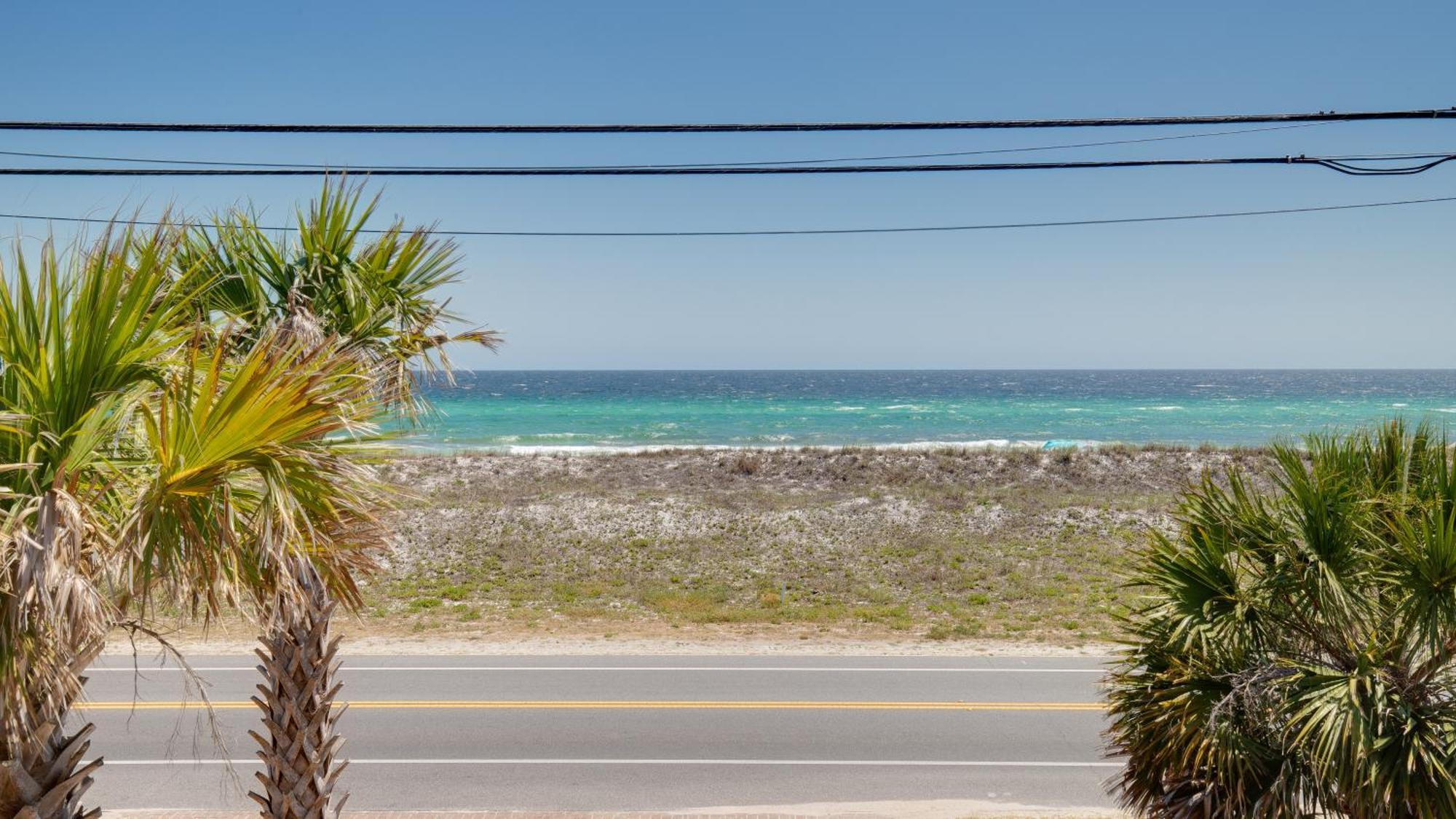 Walk To The Beach! 3 Story Home! 2 Balconies With Gulf Views!