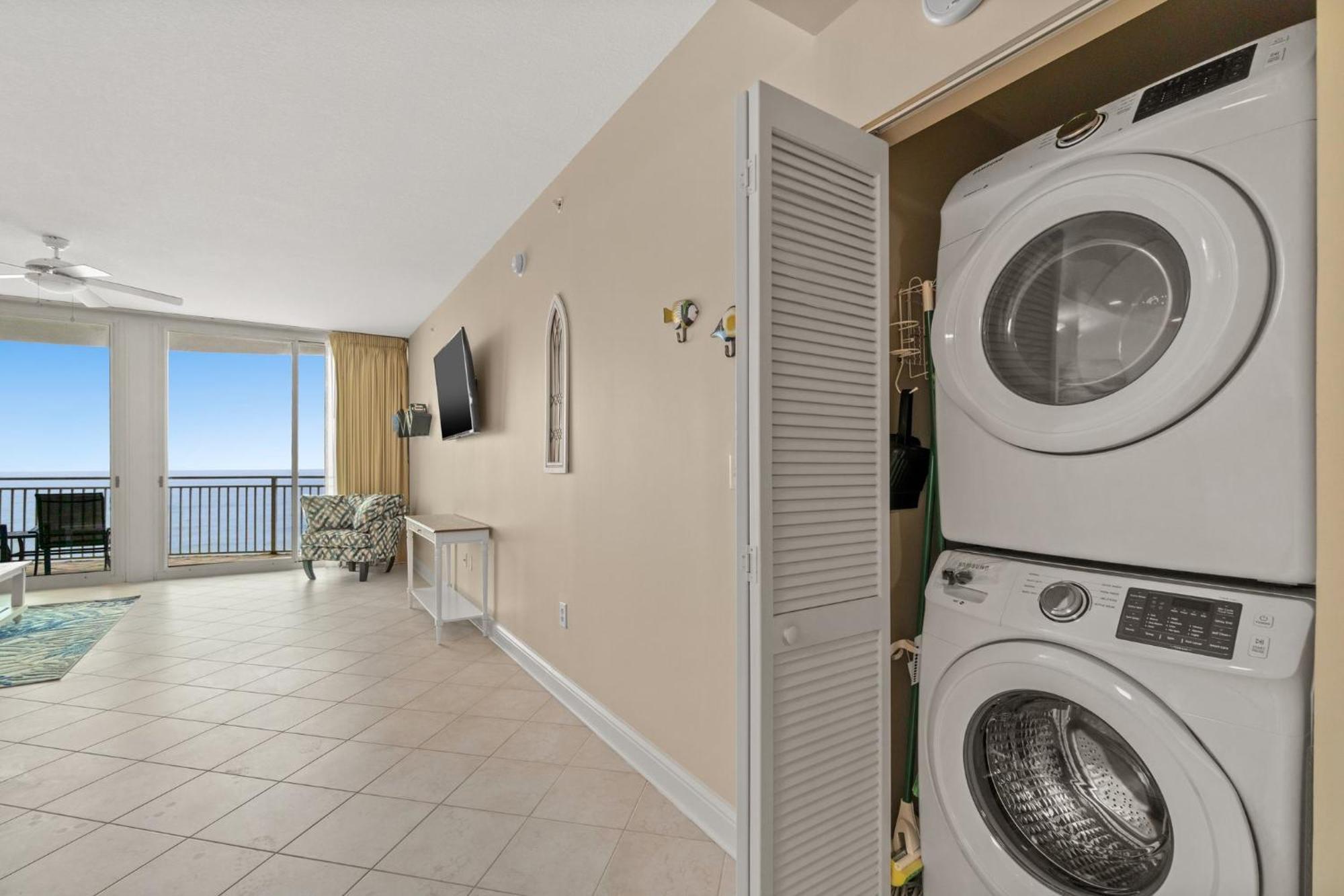 Holiday home Beautiful 5th Floor Aqua Unit With Direct Ocean Views, Sleeps 8! Panama City Beach
