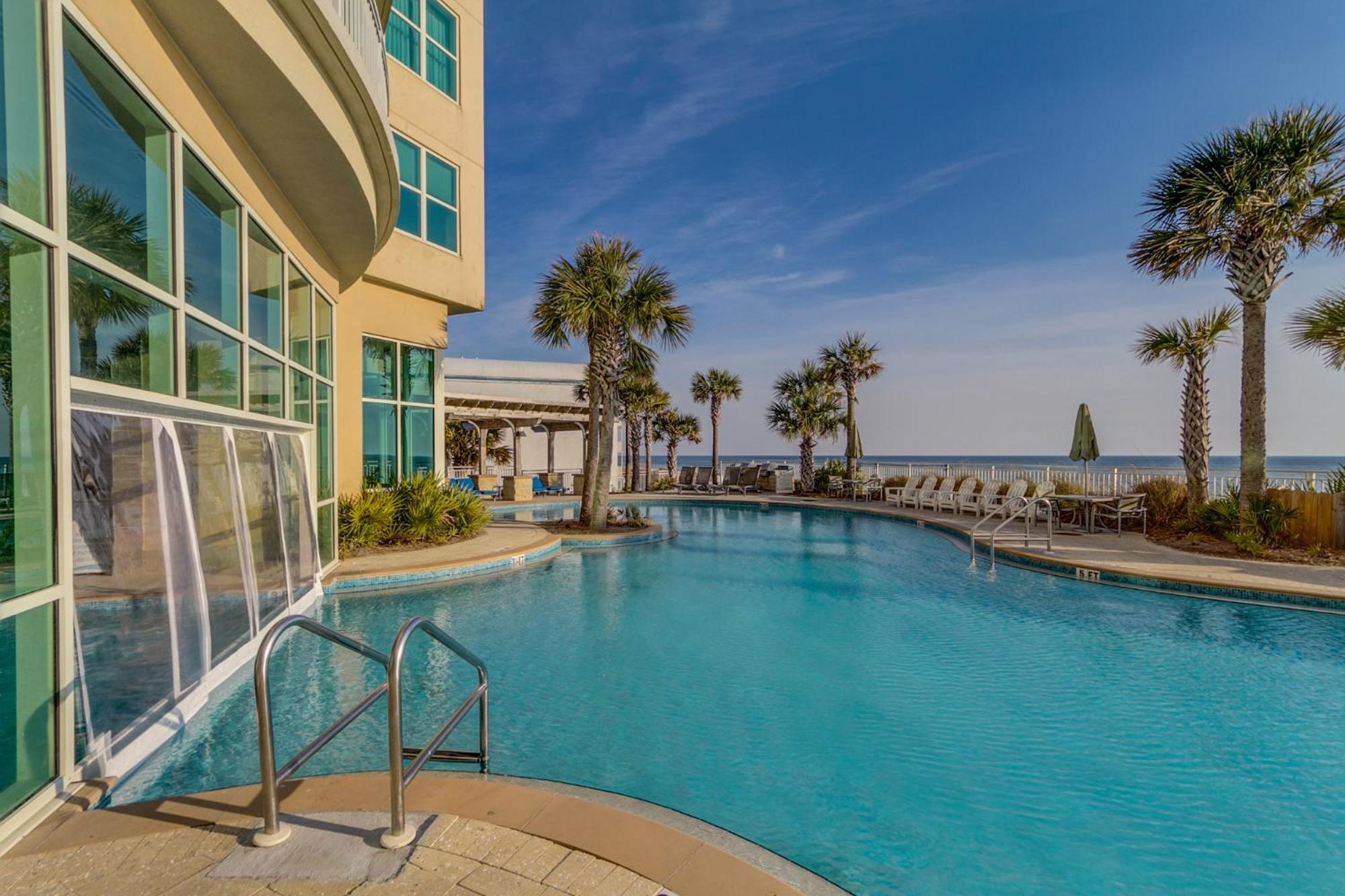 Beautiful 5th Floor Aqua Unit With Direct Ocean Views, Sleeps 8! Holiday home *
