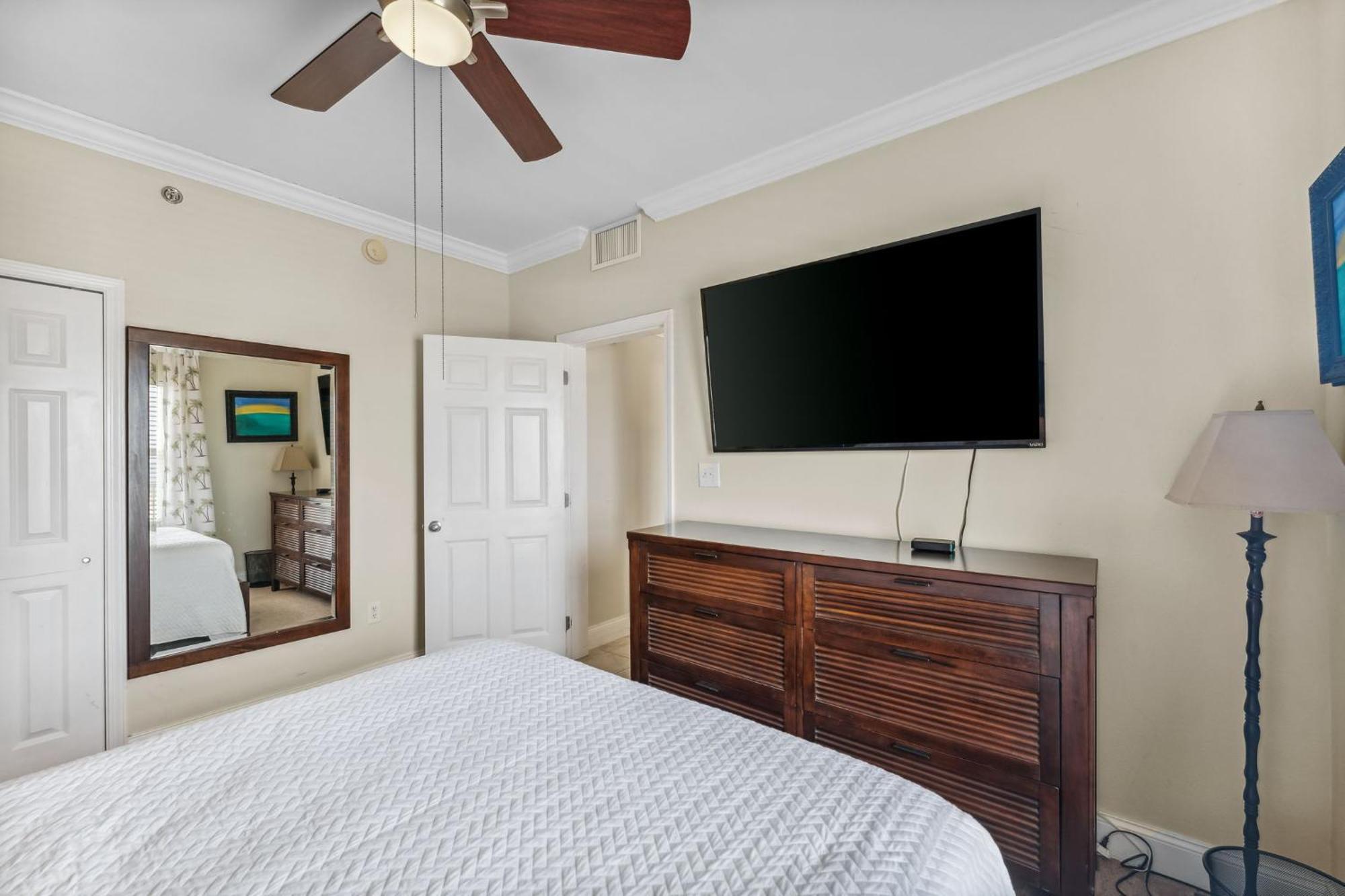 Hello Sunshine At Laketown Wharf #1830 By Nautical Holiday home