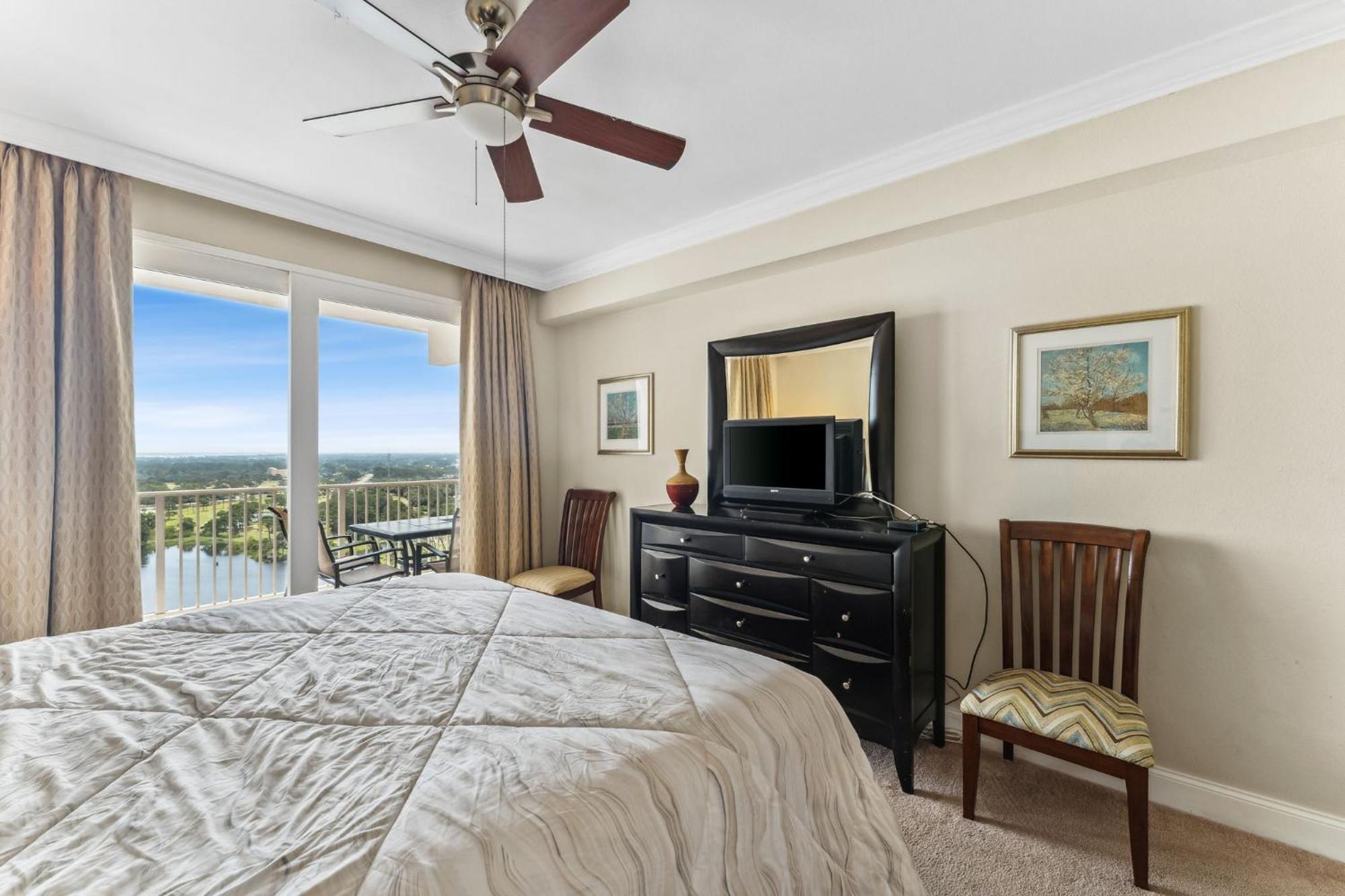 Hello Sunshine At Laketown Wharf #1830 By Nautical Holiday home *