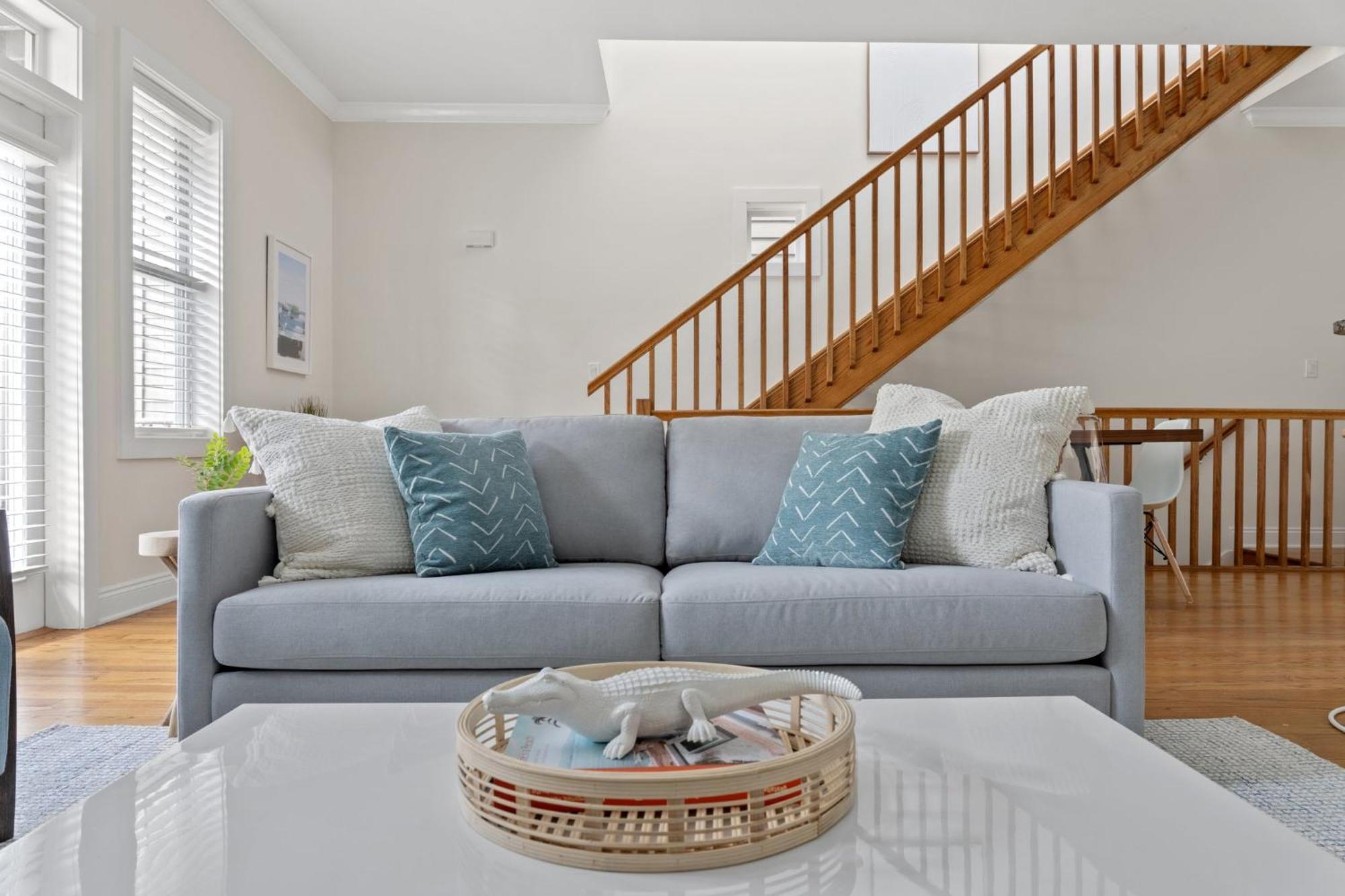 Crescent Moon Palace - A Luxury With Pool, Parking, Just Steps To The Villa